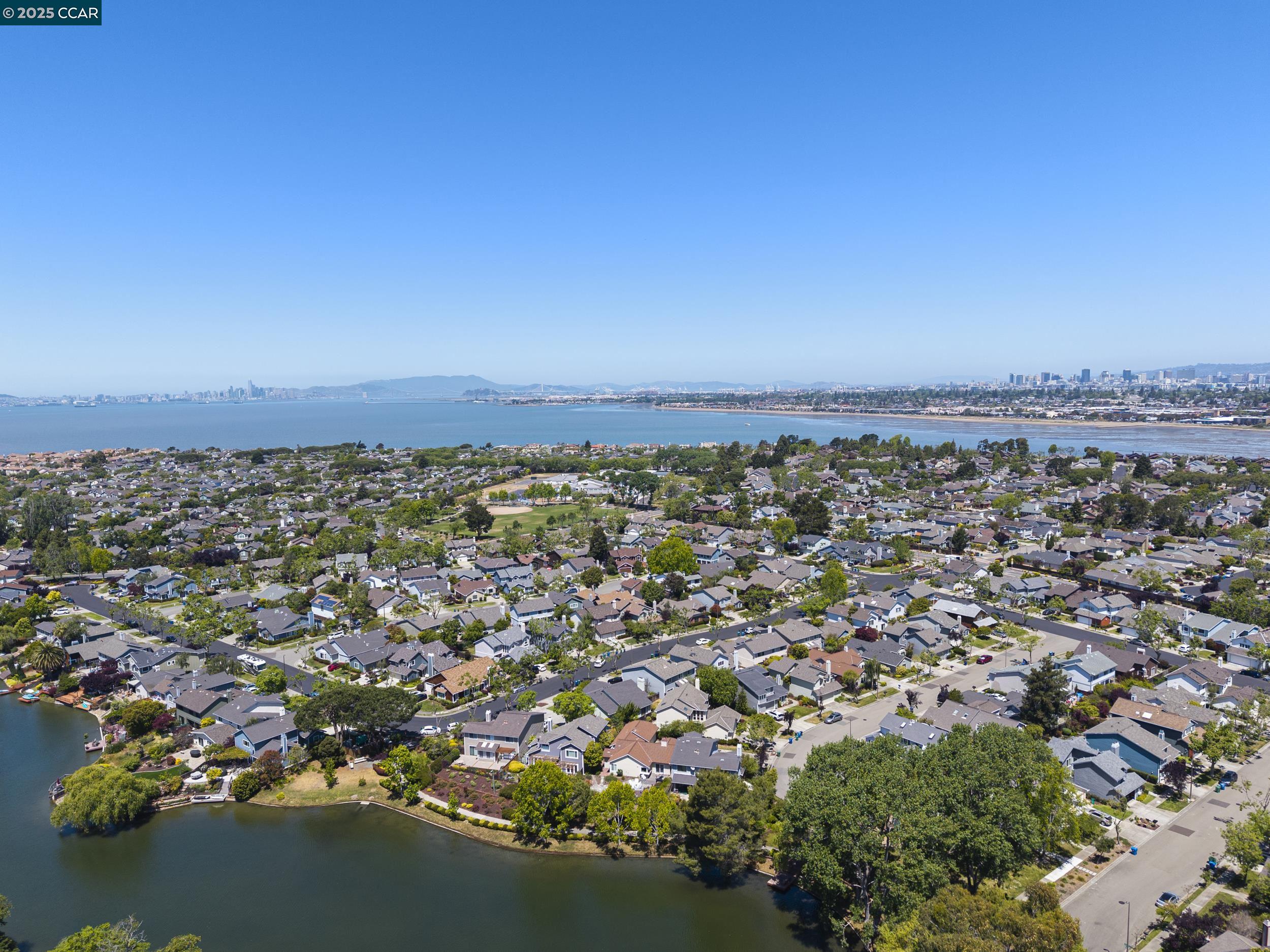Detail Gallery Image 39 of 40 For 39 Crane Ct, Alameda,  CA 94502 - 3 Beds | 2 Baths