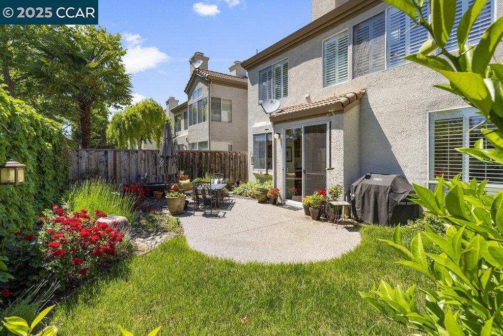 Detail Gallery Image 27 of 35 For 1086 Vista Pointe Cir, San Ramon,  CA 94582 - 4 Beds | 3 Baths
