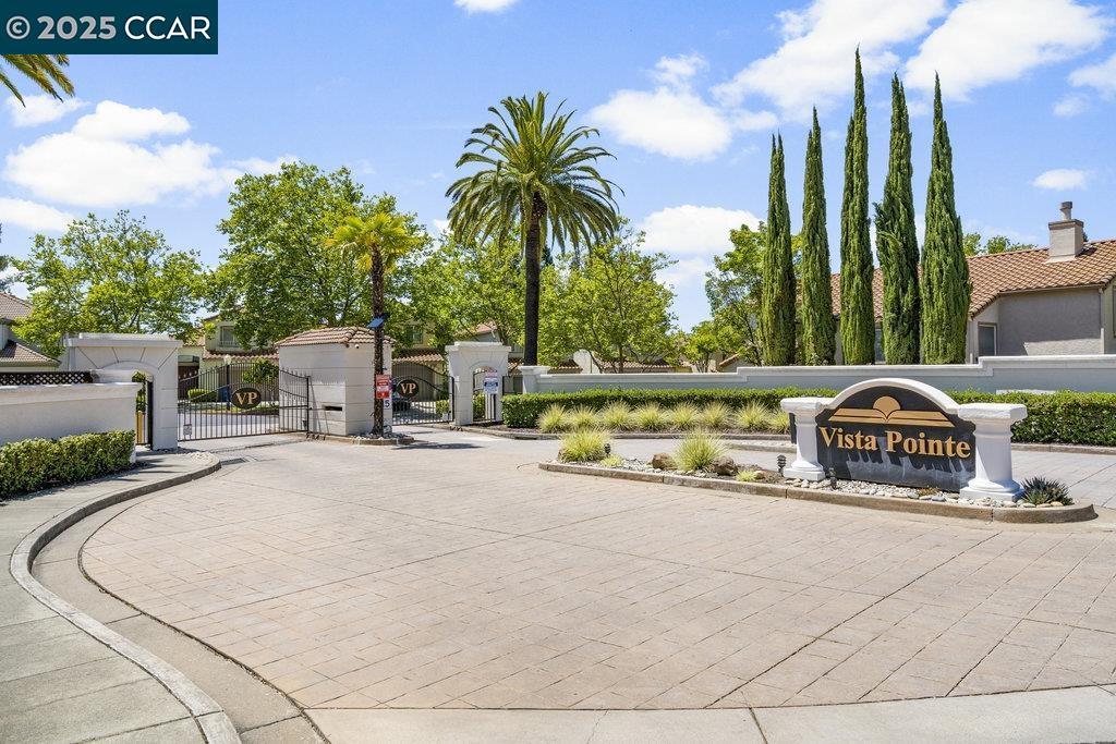 Detail Gallery Image 31 of 35 For 1086 Vista Pointe Cir, San Ramon,  CA 94582 - 4 Beds | 3 Baths