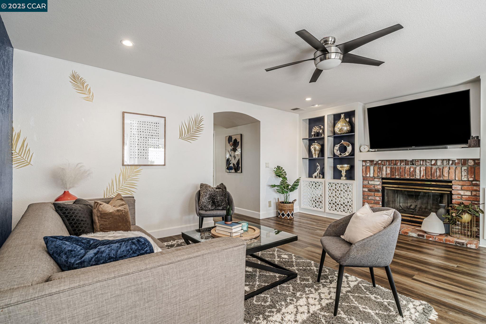 Detail Gallery Image 16 of 47 For 231 Firethorn Ct, San Ramon,  CA 94582 - 4 Beds | 3 Baths