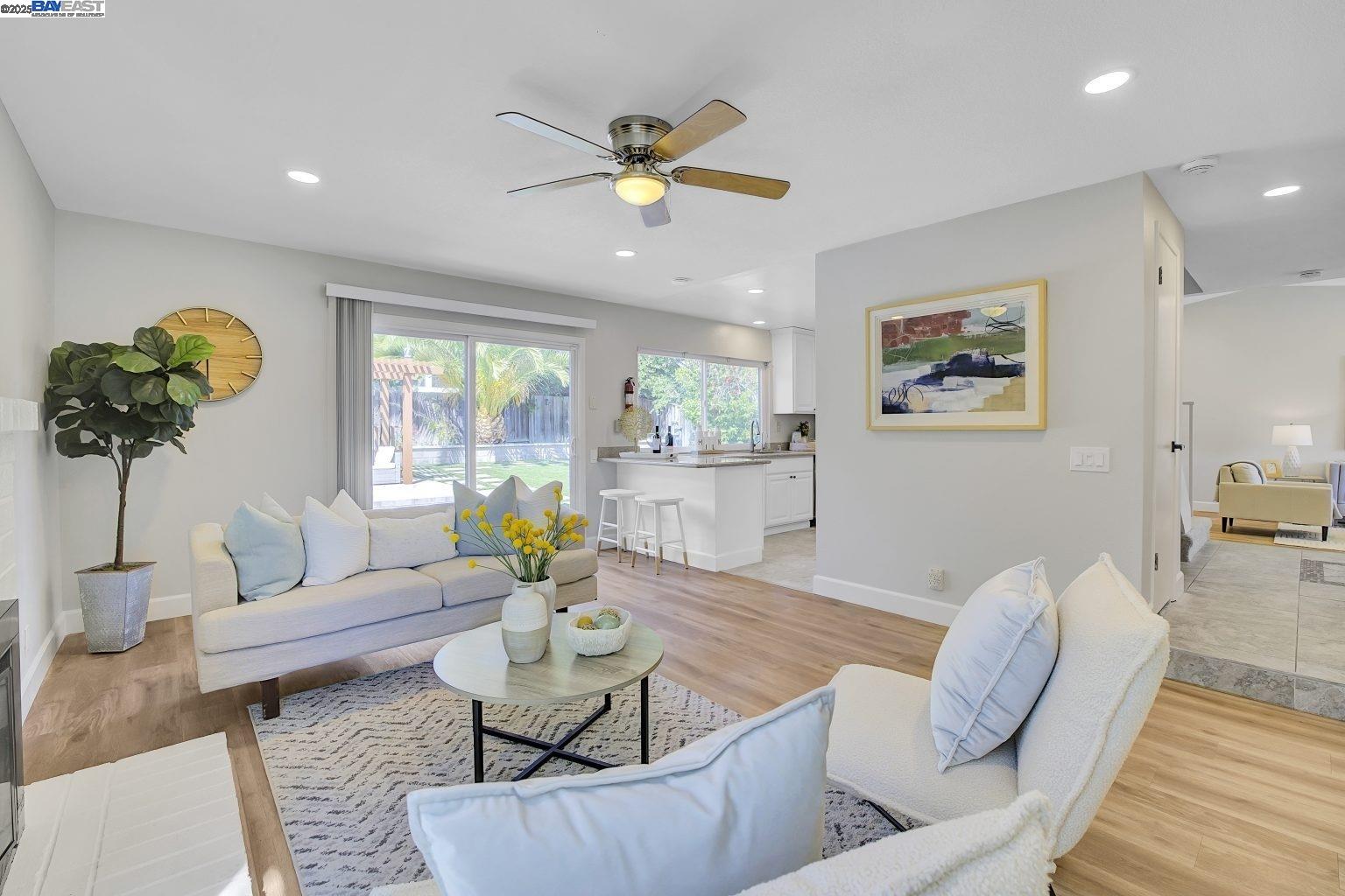 Detail Gallery Image 10 of 29 For 33019 Brockway St, Union City,  CA 94587 - 4 Beds | 2/1 Baths