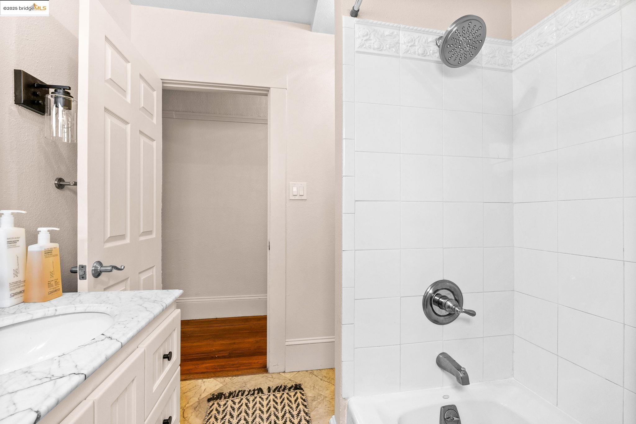 Detail Gallery Image 28 of 48 For 6021 Monadnock Way, Oakland,  CA 94605 - 3 Beds | 2 Baths