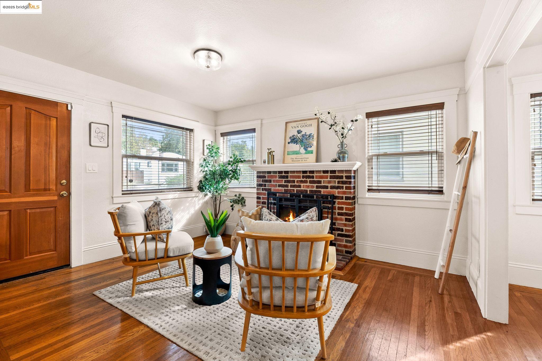 Detail Gallery Image 8 of 48 For 6021 Monadnock Way, Oakland,  CA 94605 - 3 Beds | 2 Baths
