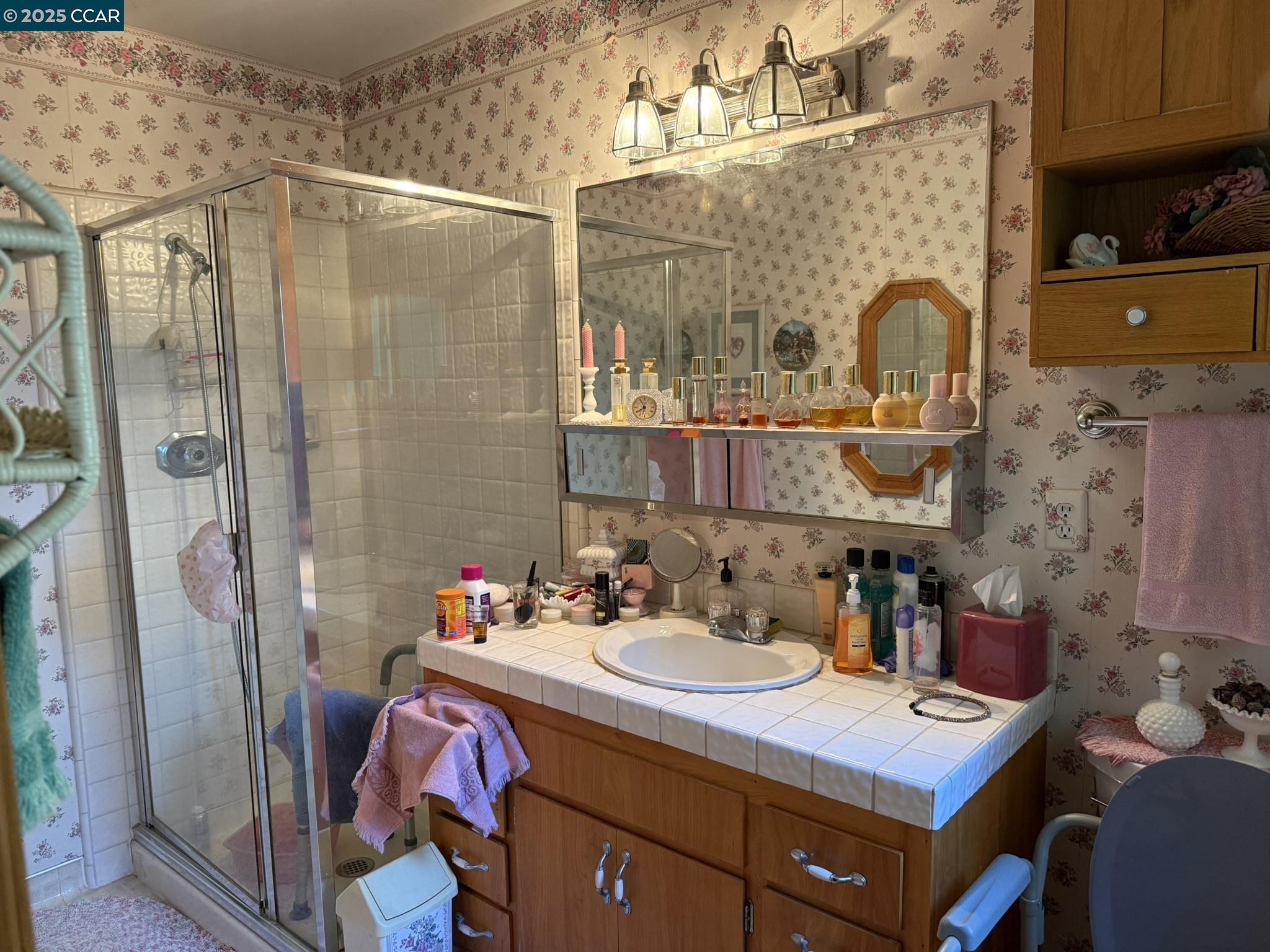 Detail Gallery Image 9 of 12 For 1596 American Beauty Dr, Concord,  CA 94521 - 3 Beds | 2 Baths