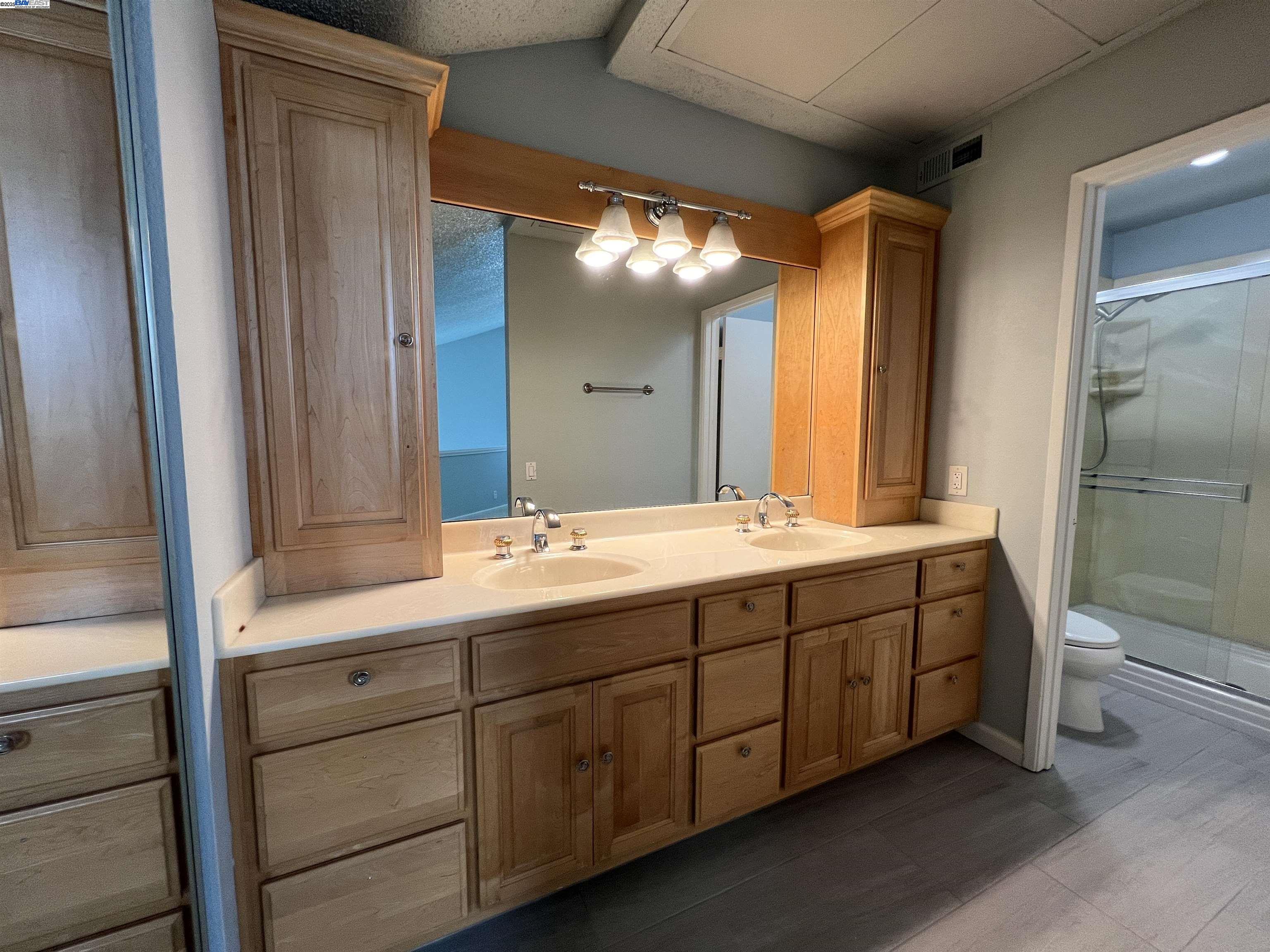 Detail Gallery Image 12 of 21 For 34930 Sea Cliff Ter, Fremont,  CA 94555 - 3 Beds | 2/1 Baths