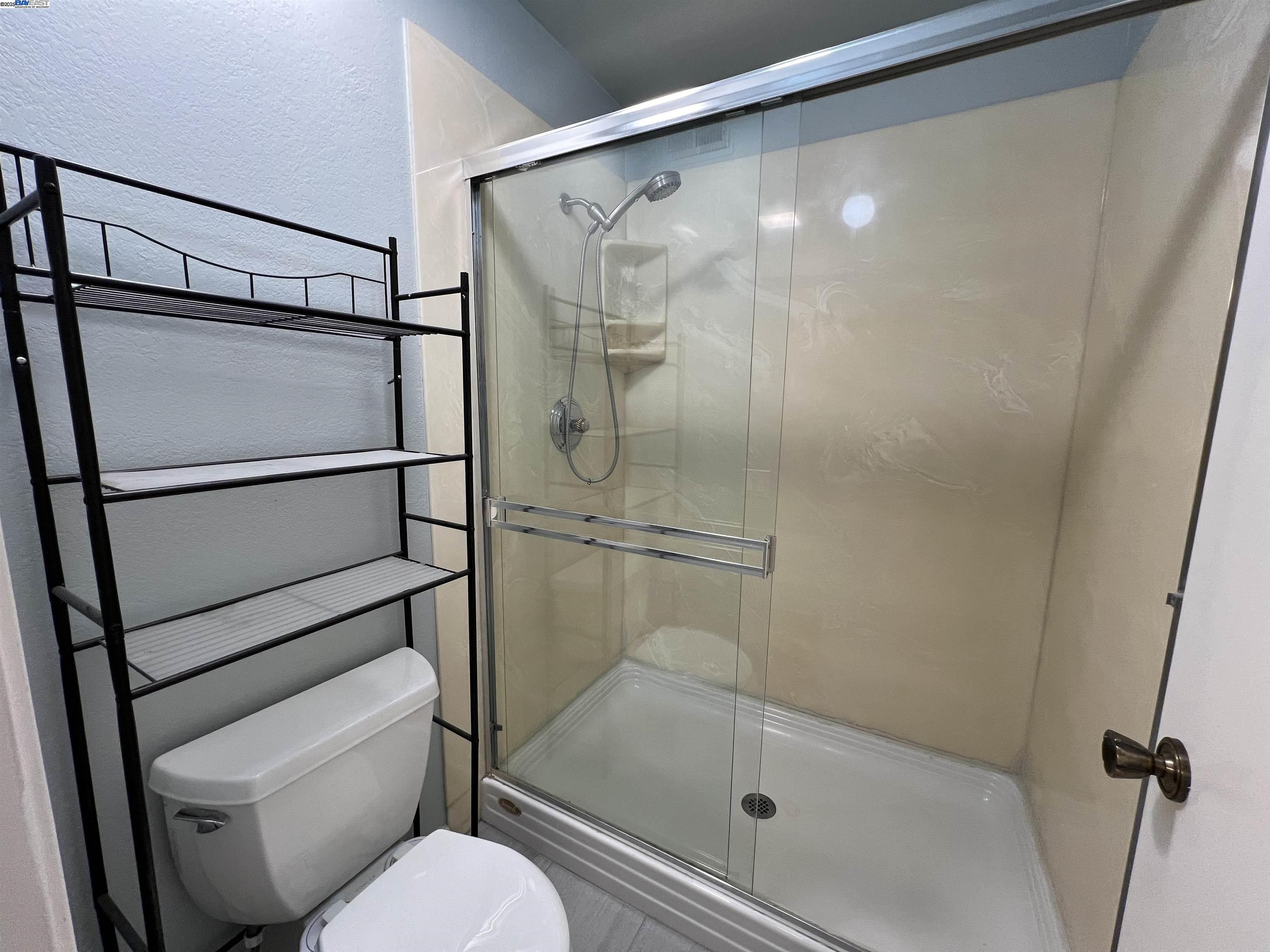 Detail Gallery Image 13 of 21 For 34930 Sea Cliff Ter, Fremont,  CA 94555 - 3 Beds | 2/1 Baths