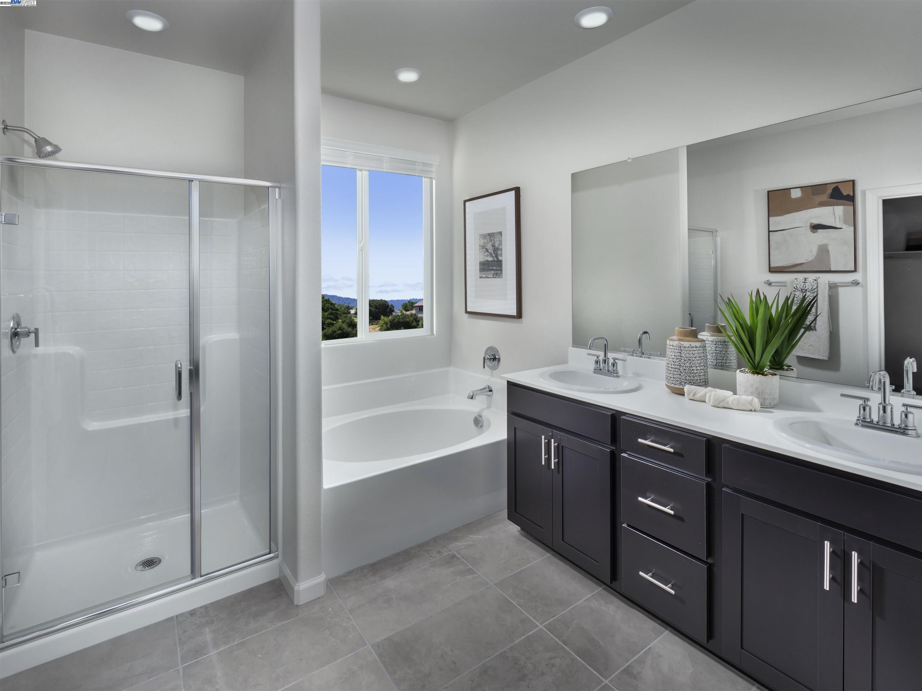 Detail Gallery Image 11 of 12 For 655 Channel Cir, Oakley,  CA 94561 - 5 Beds | 3/1 Baths