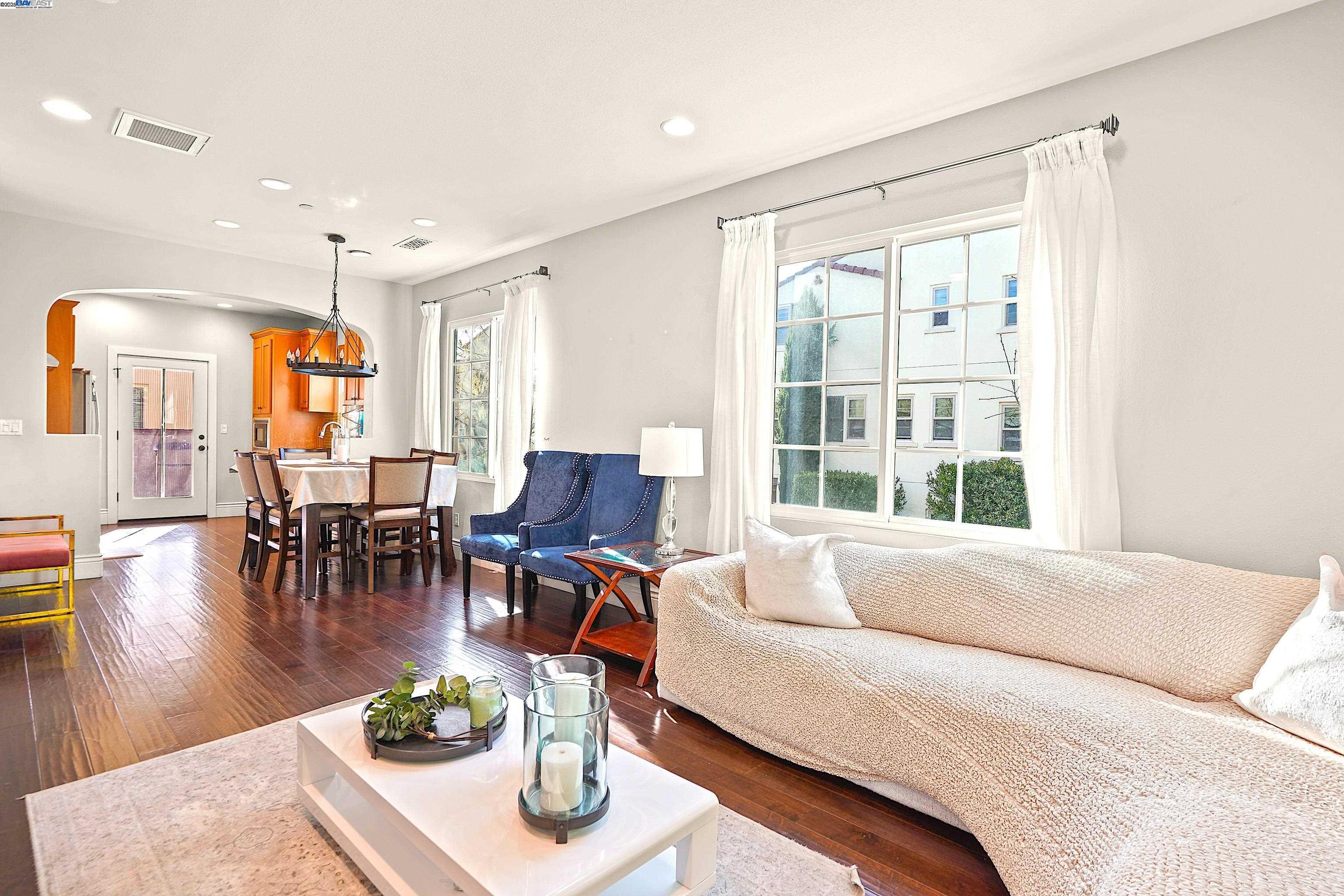 Detail Gallery Image 3 of 30 For 2506 Monet Ter, Fremont,  CA 94539 - 3 Beds | 3 Baths