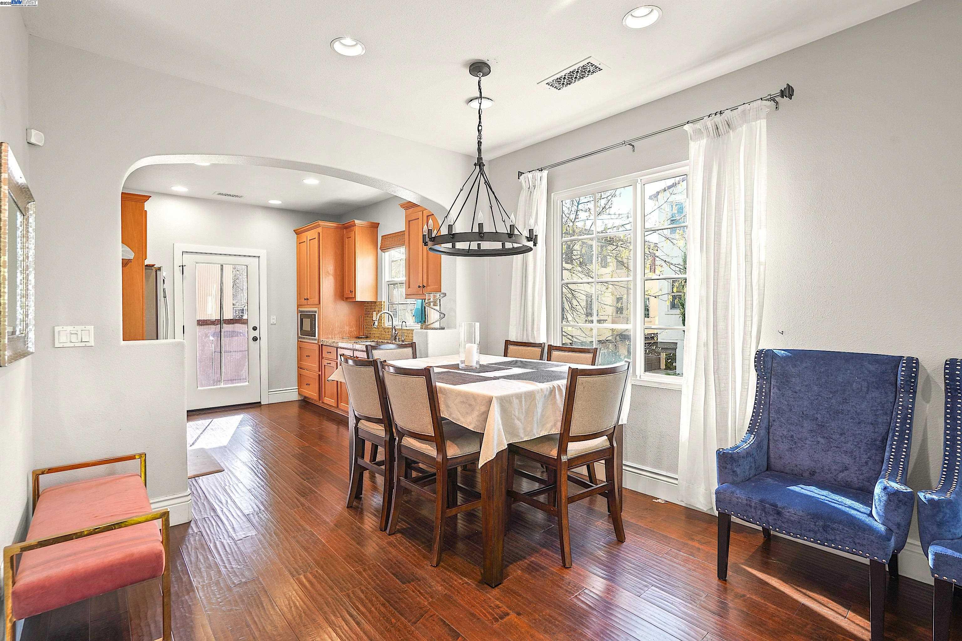 Detail Gallery Image 4 of 30 For 2506 Monet Ter, Fremont,  CA 94539 - 3 Beds | 3 Baths