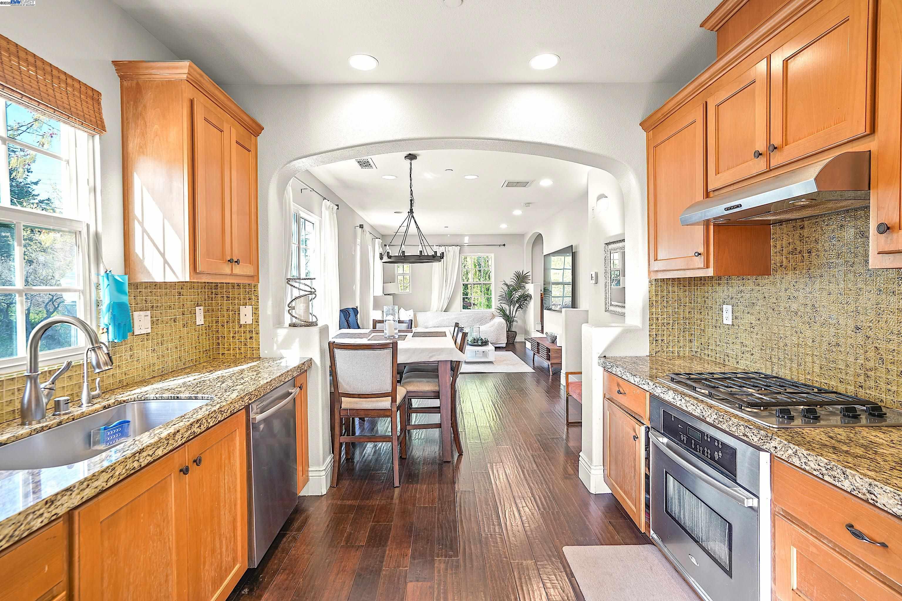 Detail Gallery Image 8 of 30 For 2506 Monet Ter, Fremont,  CA 94539 - 3 Beds | 3 Baths