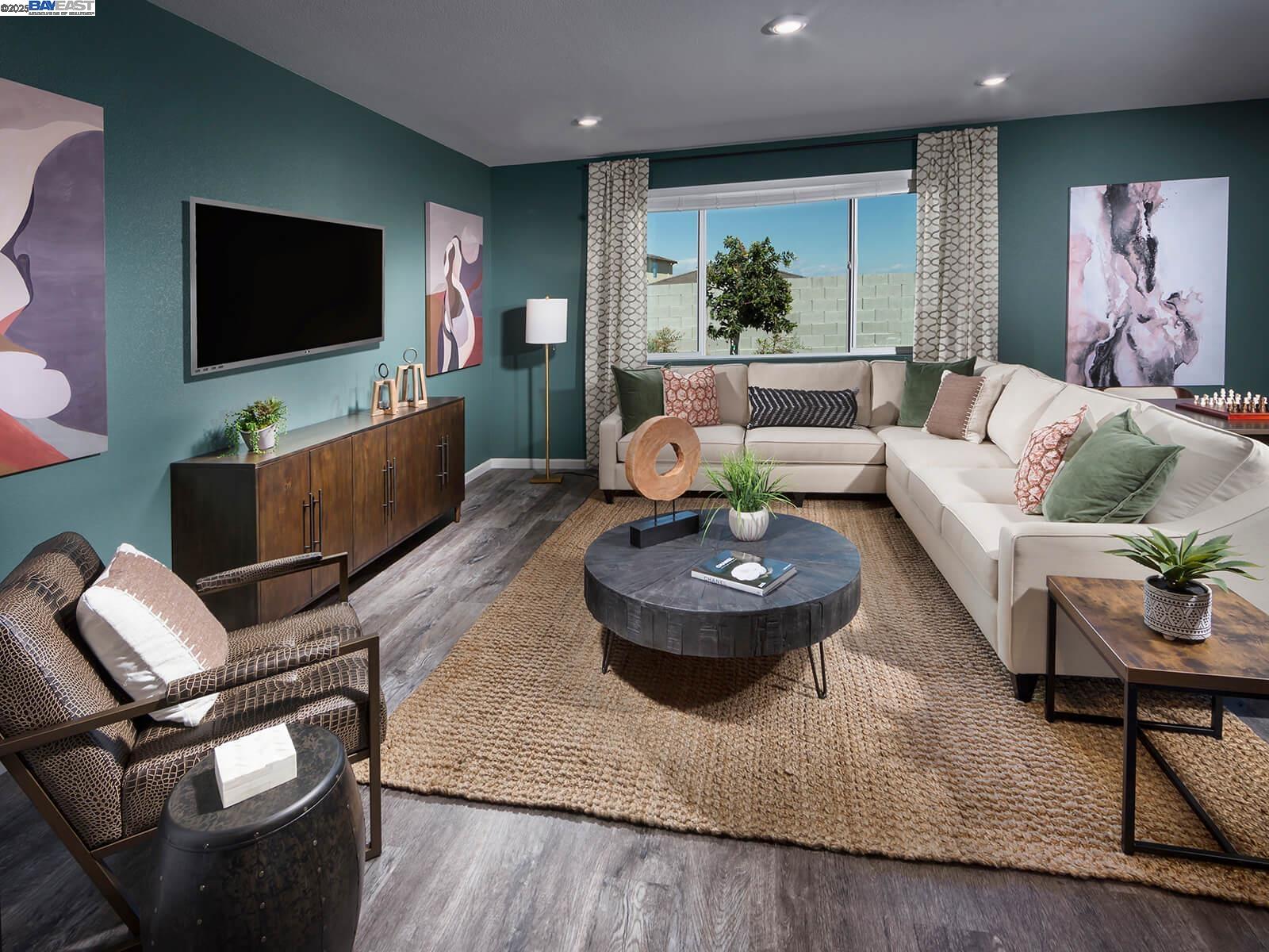 Detail Gallery Image 2 of 9 For 651 Channel Cir, Oakley,  CA 94561 - 4 Beds | 2/1 Baths