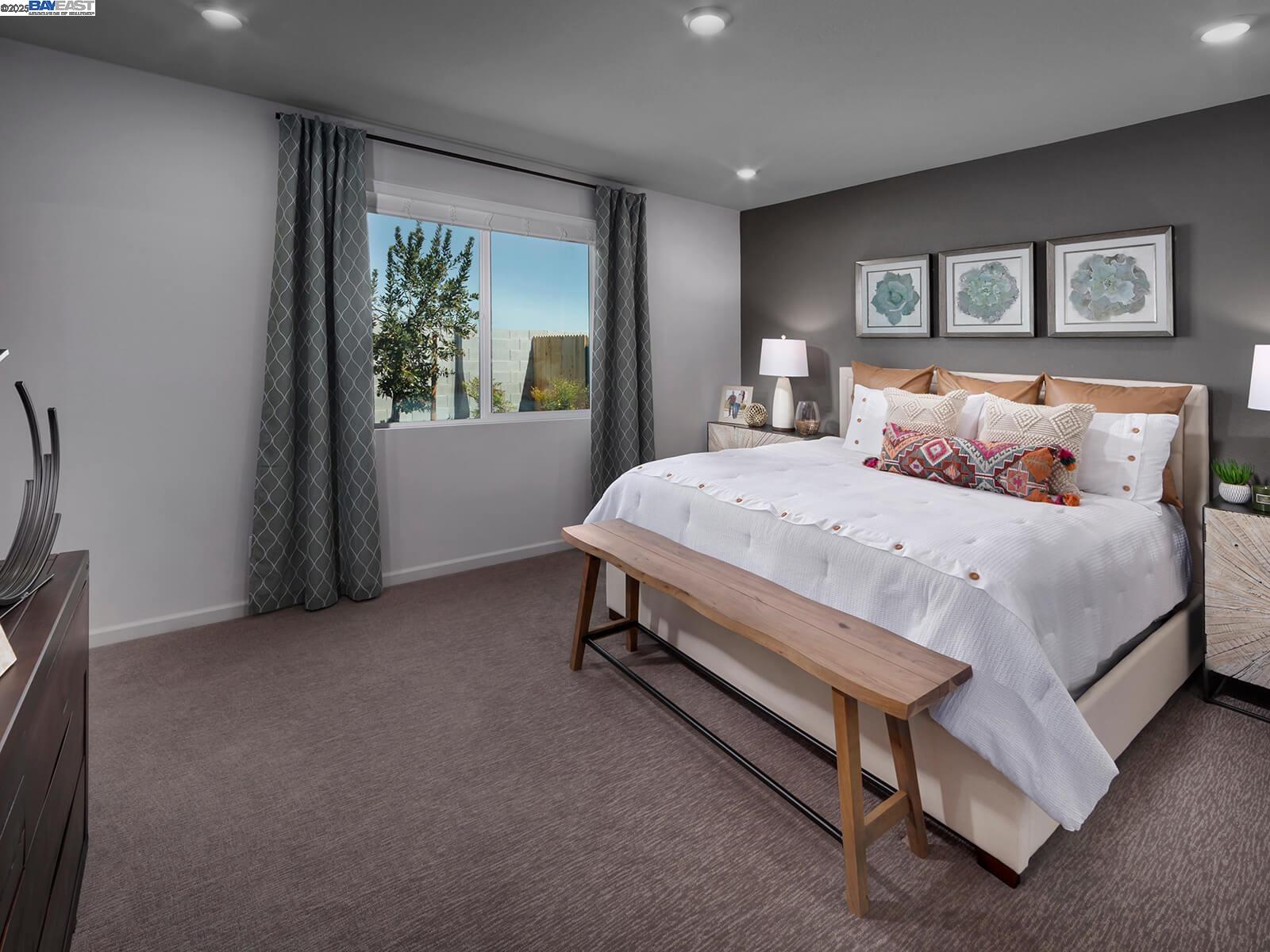 Detail Gallery Image 4 of 9 For 651 Channel Cir, Oakley,  CA 94561 - 4 Beds | 2/1 Baths