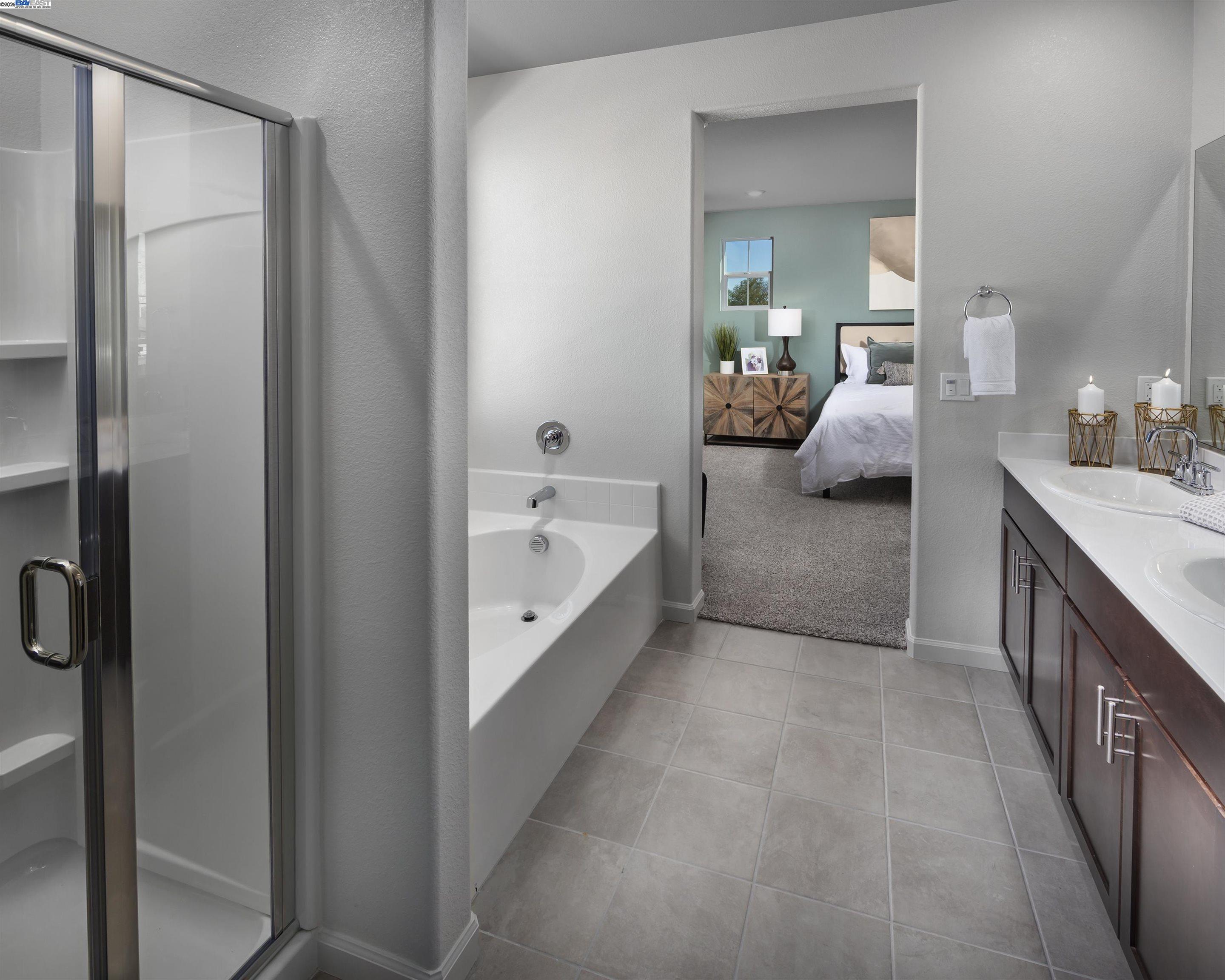 Detail Gallery Image 6 of 9 For 651 Channel Cir, Oakley,  CA 94561 - 4 Beds | 2/1 Baths