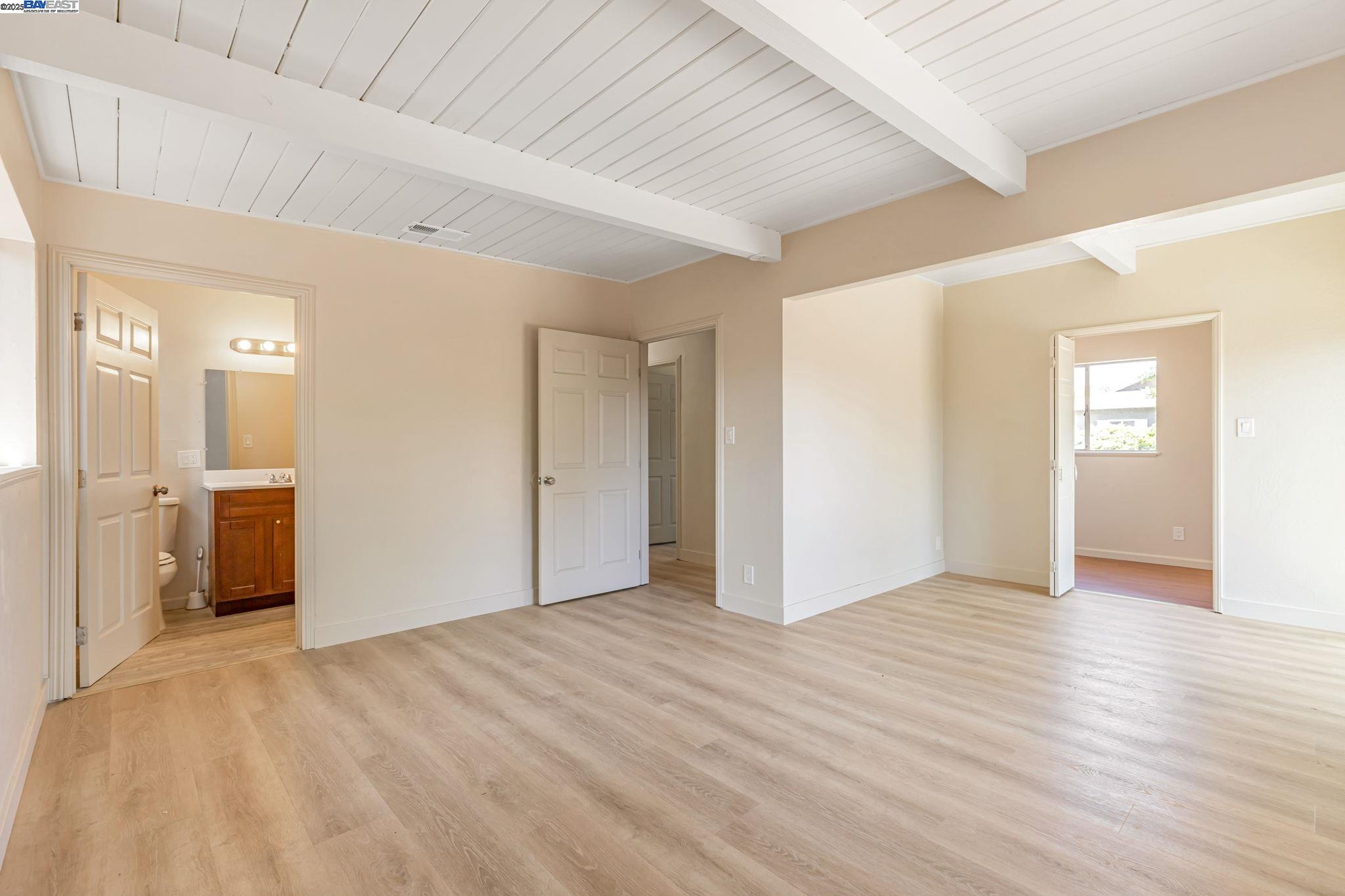 Detail Gallery Image 13 of 31 For 2221 Juanita Ln, Sacramento,  CA 95825 - 3 Beds | 2 Baths