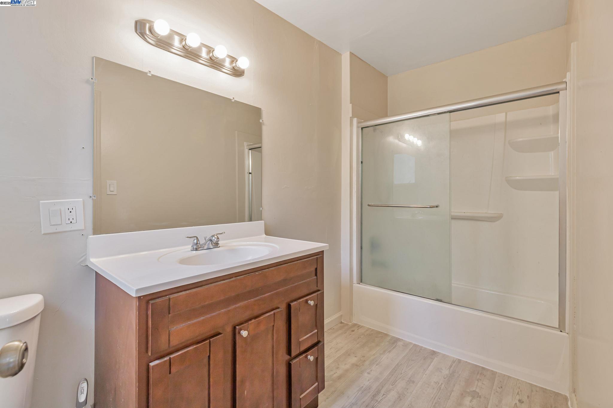 Detail Gallery Image 18 of 31 For 2221 Juanita Ln, Sacramento,  CA 95825 - 3 Beds | 2 Baths