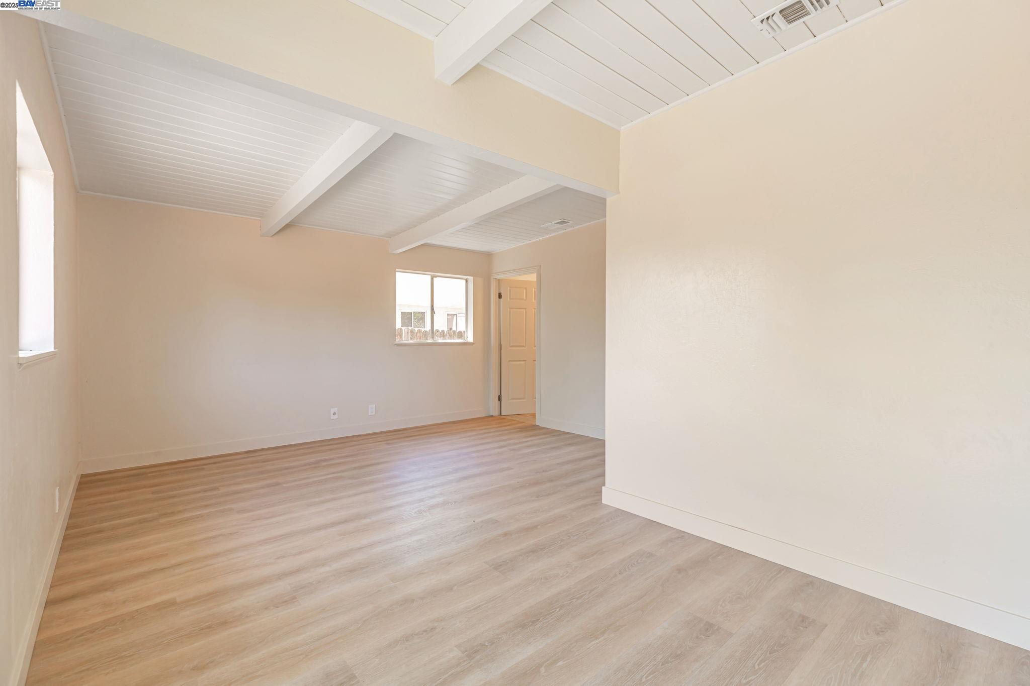Detail Gallery Image 23 of 31 For 2221 Juanita Ln, Sacramento,  CA 95825 - 3 Beds | 2 Baths