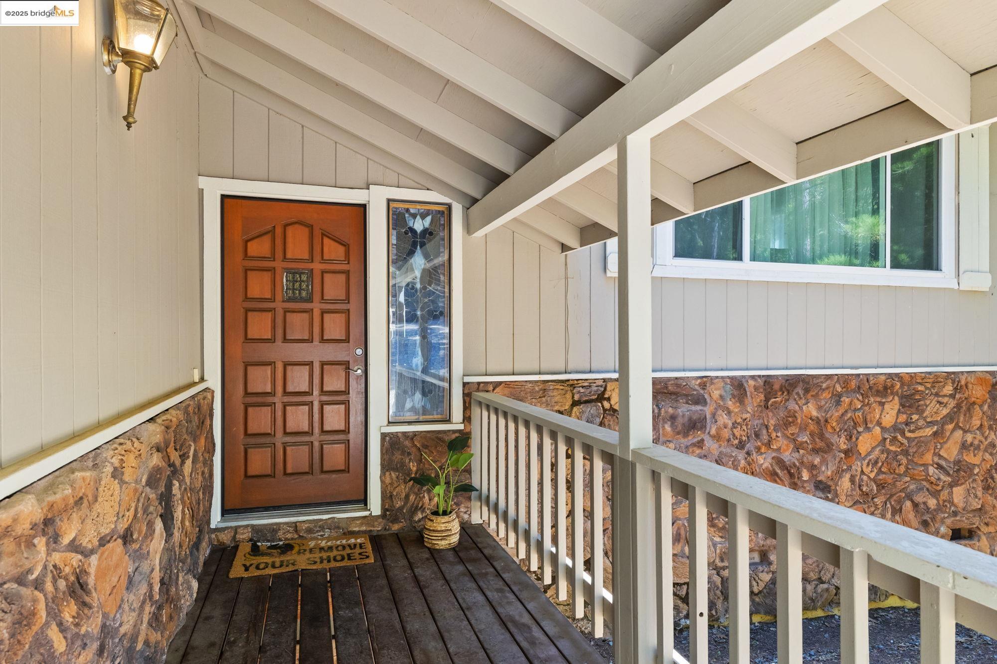 Detail Gallery Image 2 of 54 For 24725 Prospector Dr., Mi Wuk Village,  CA 95346 - 4 Beds | 3 Baths