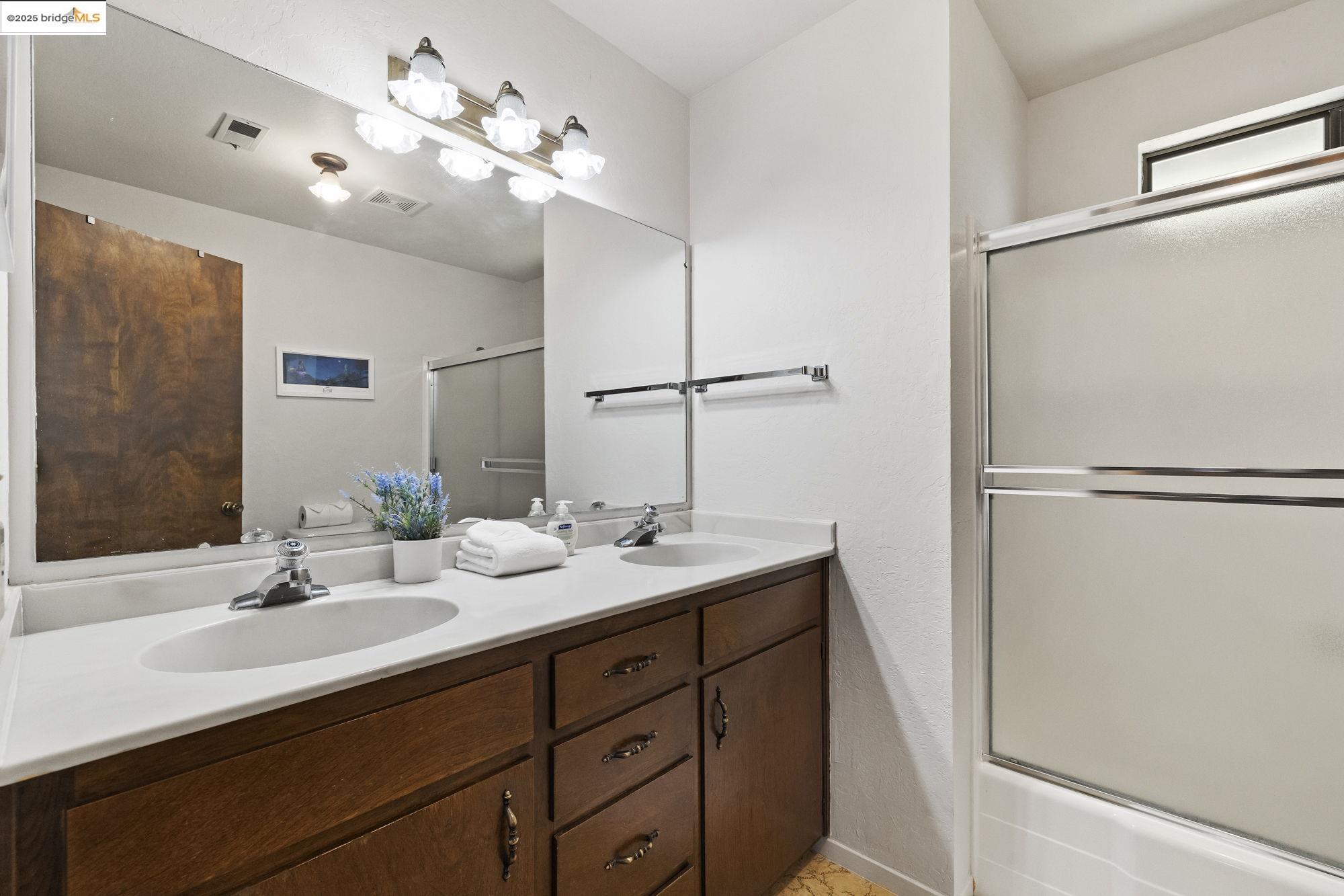 Detail Gallery Image 48 of 54 For 24725 Prospector Dr., Mi Wuk Village,  CA 95346 - 4 Beds | 3 Baths