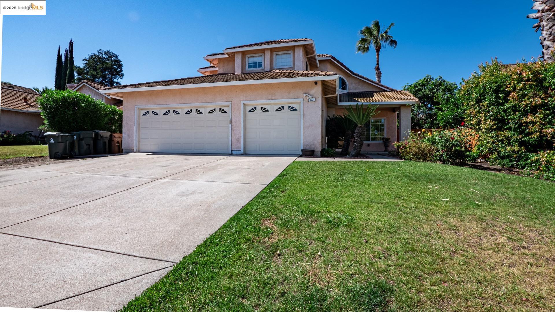 Detail Gallery Image 1 of 37 For 632 Burwood Way, Antioch,  CA 94509 - 4 Beds | 3 Baths