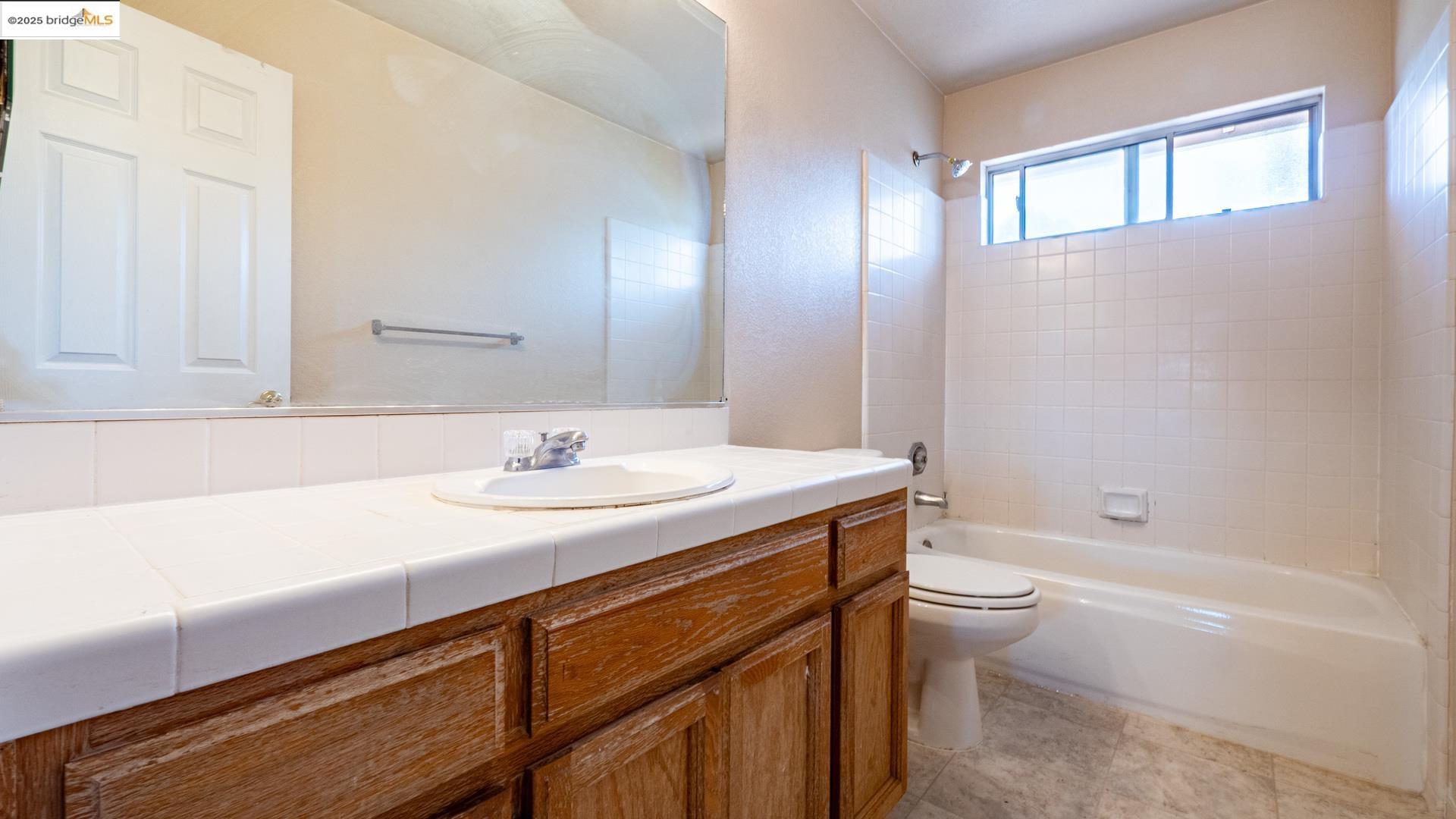 Detail Gallery Image 26 of 37 For 632 Burwood Way, Antioch,  CA 94509 - 4 Beds | 3 Baths