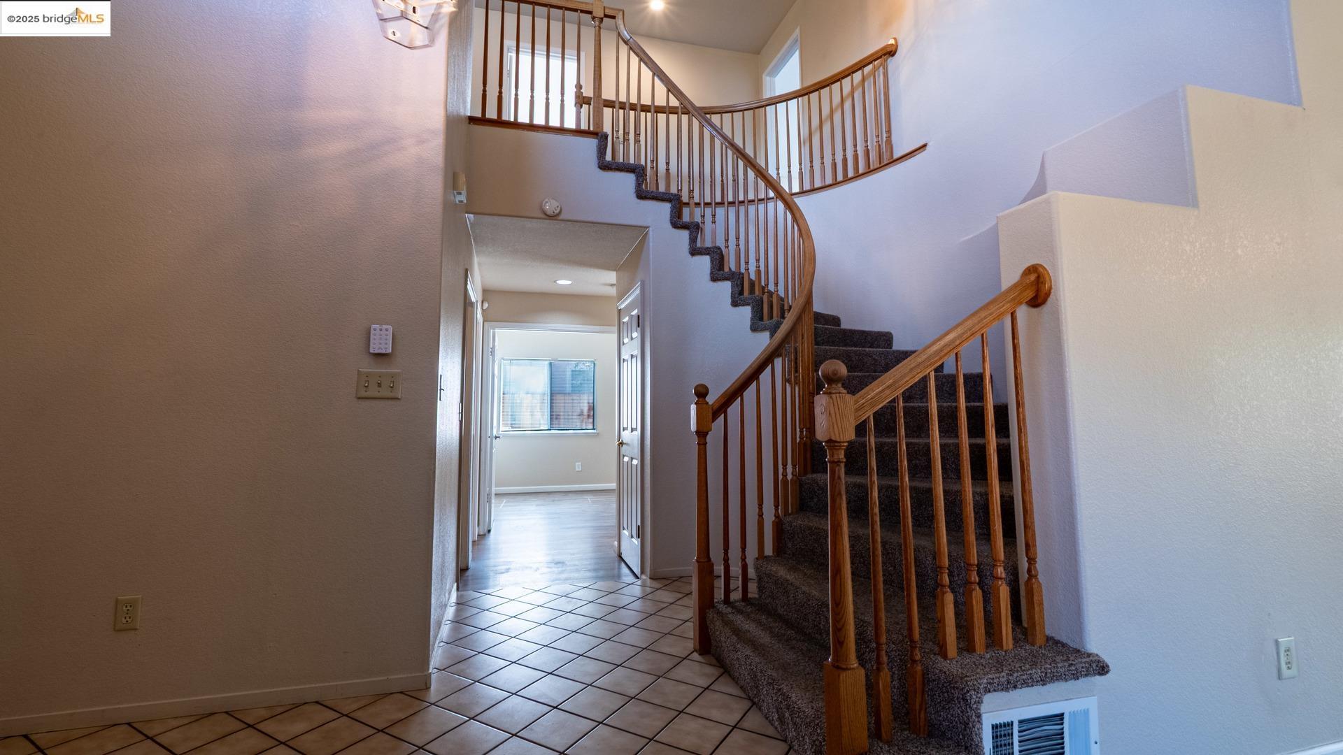 Detail Gallery Image 5 of 37 For 632 Burwood Way, Antioch,  CA 94509 - 4 Beds | 3 Baths