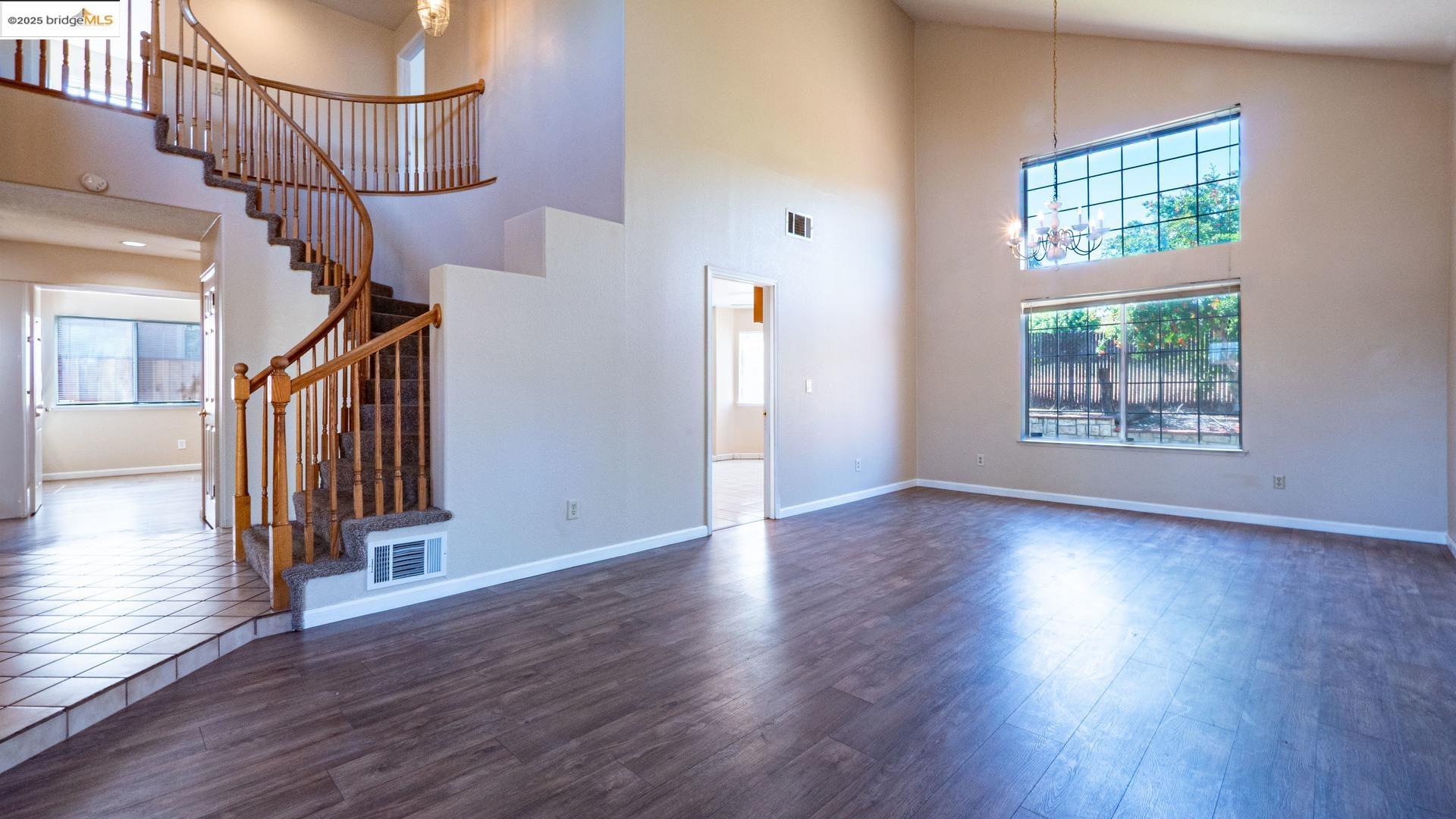 Detail Gallery Image 6 of 37 For 632 Burwood Way, Antioch,  CA 94509 - 4 Beds | 3 Baths