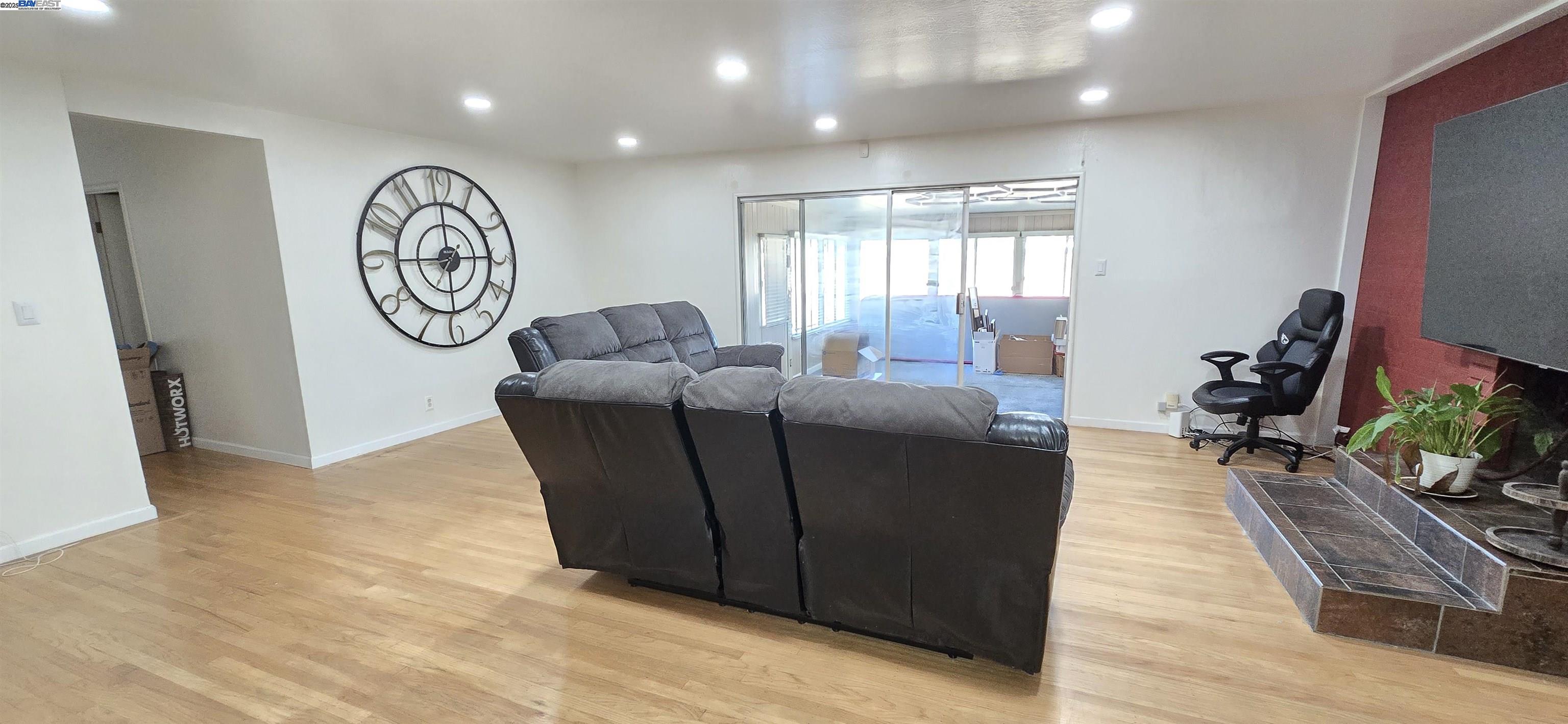 Detail Gallery Image 4 of 60 For 1661 Minnesota St, Fairfield,  CA 94533 - 3 Beds | 2 Baths