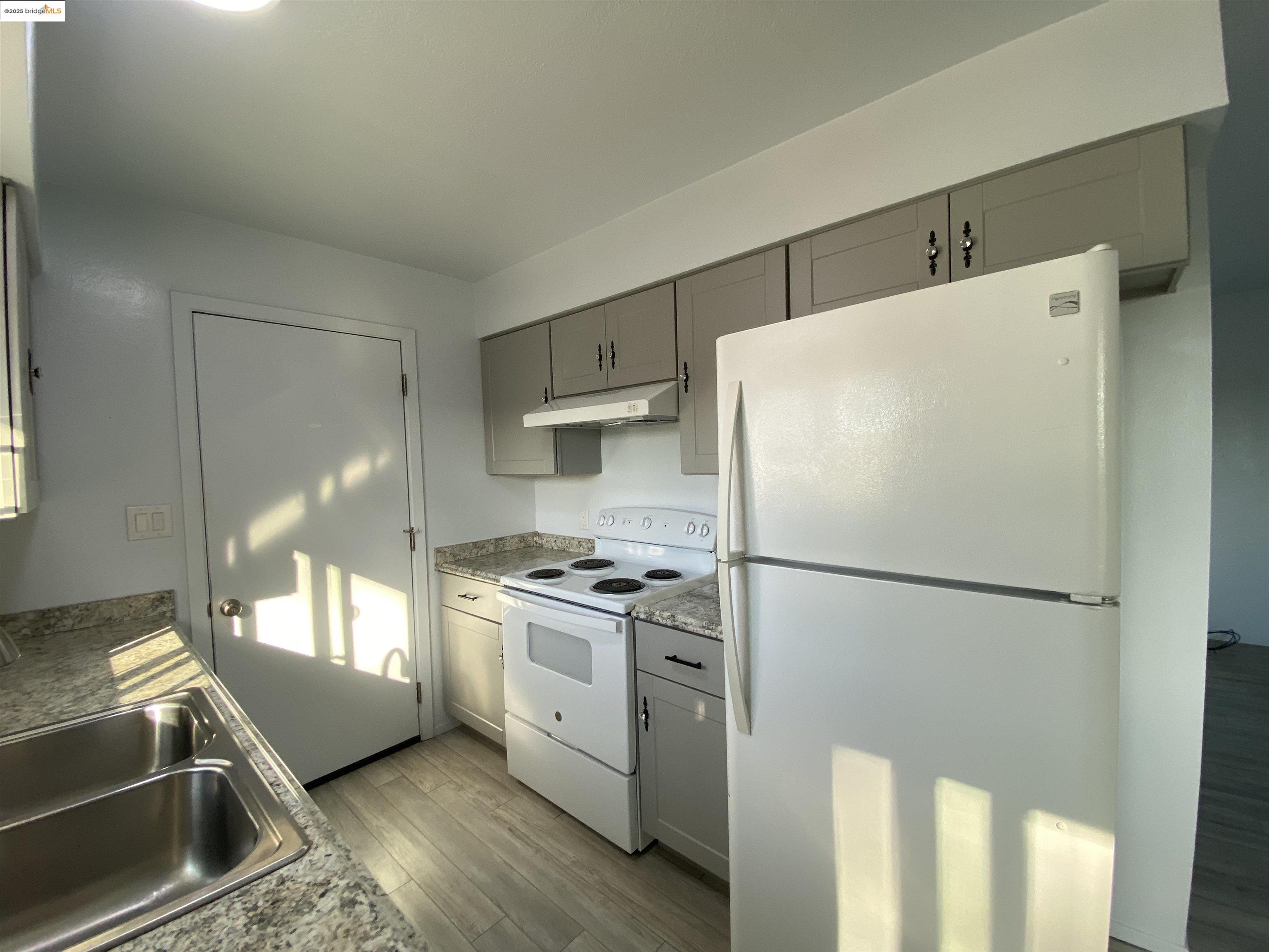 Detail Gallery Image 13 of 44 For 10589 Jim Brady Rd, Jamestown,  CA 95327 - 3 Beds | 2 Baths