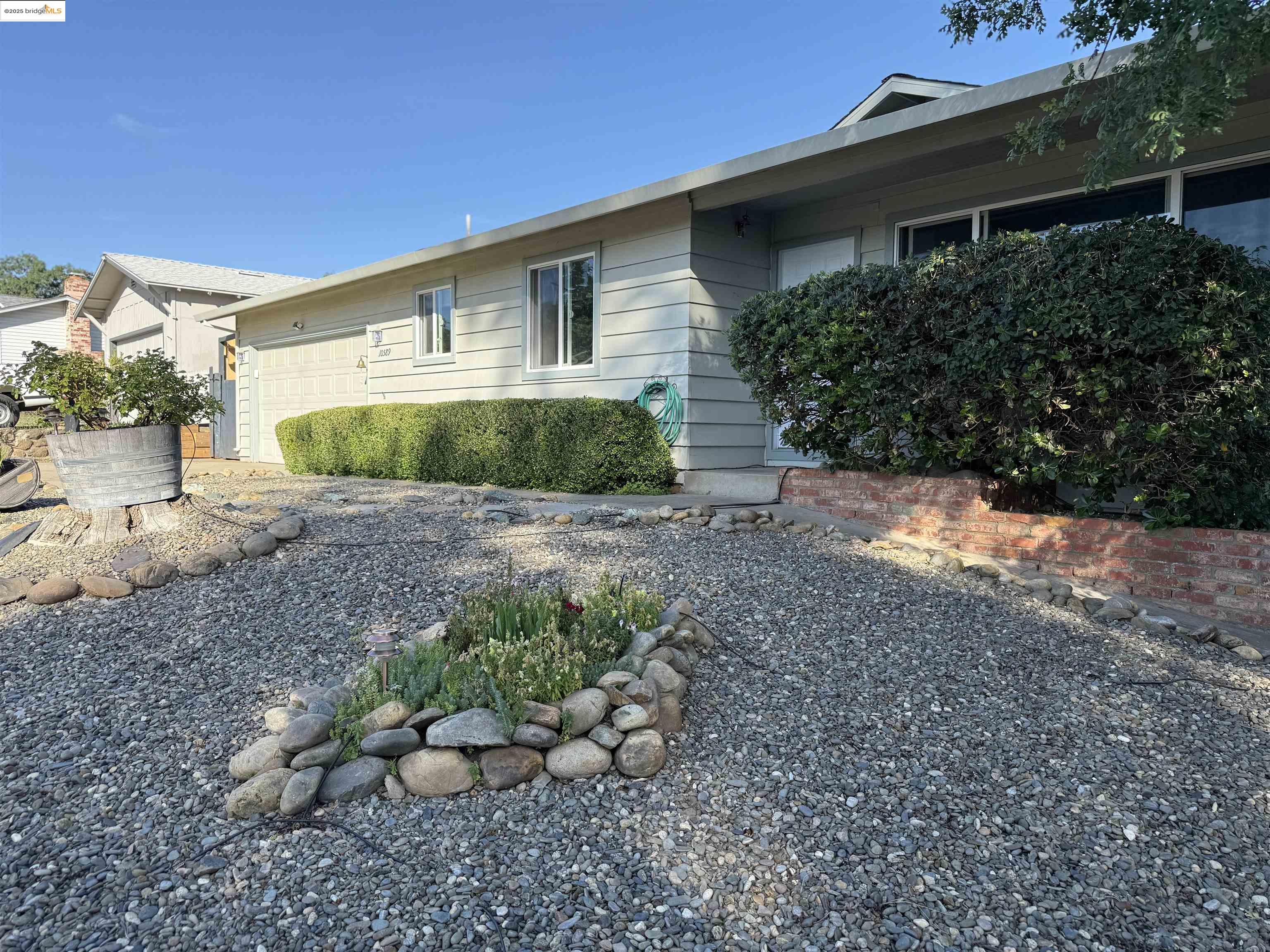 Detail Gallery Image 3 of 44 For 10589 Jim Brady Rd, Jamestown,  CA 95327 - 3 Beds | 2 Baths