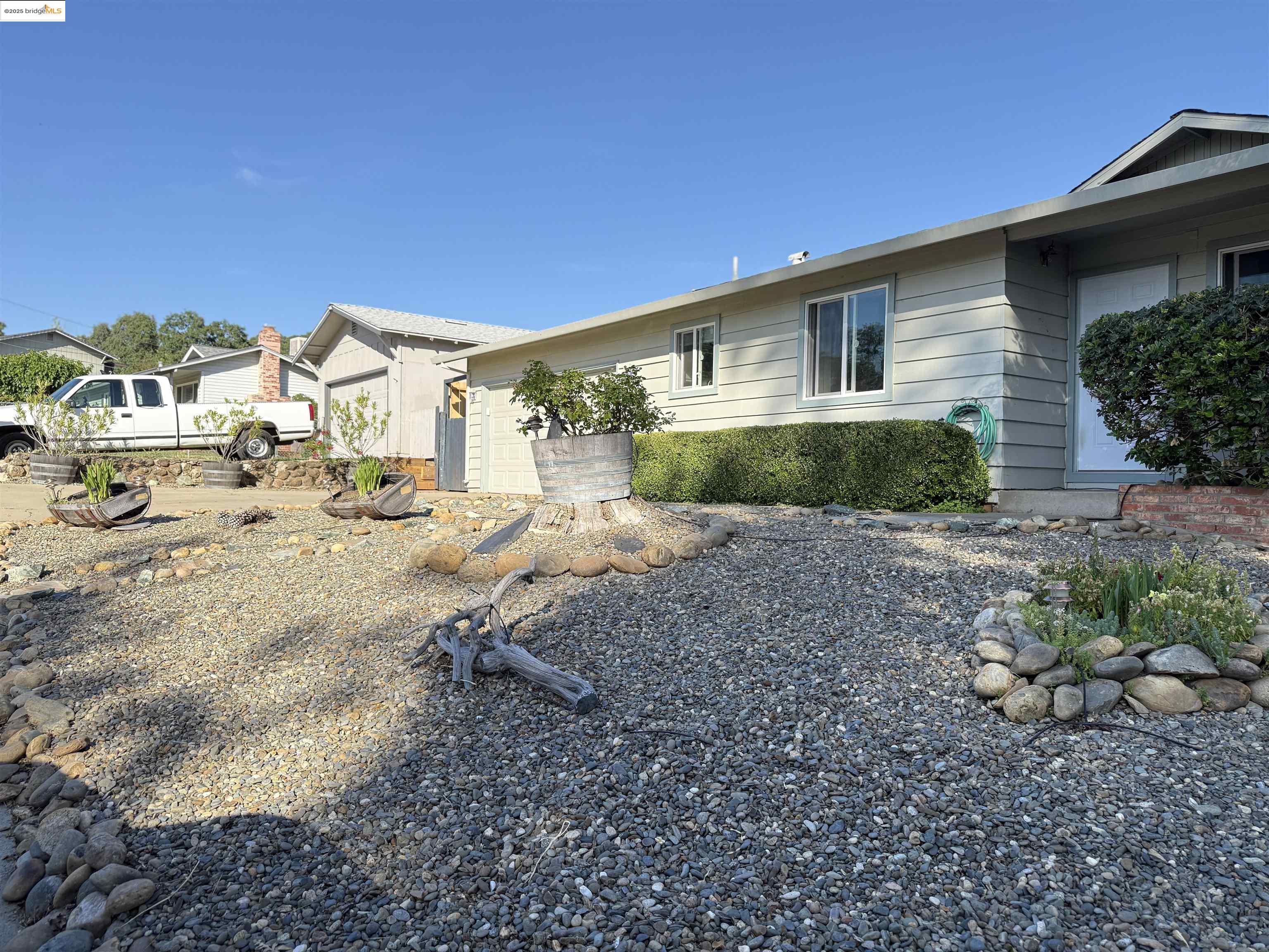 Detail Gallery Image 5 of 44 For 10589 Jim Brady Rd, Jamestown,  CA 95327 - 3 Beds | 2 Baths