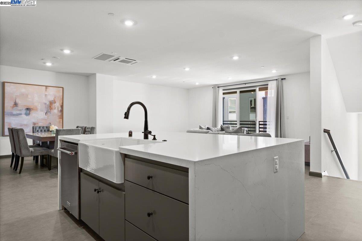 Photo #11: 41098570 Listing: Photo #11