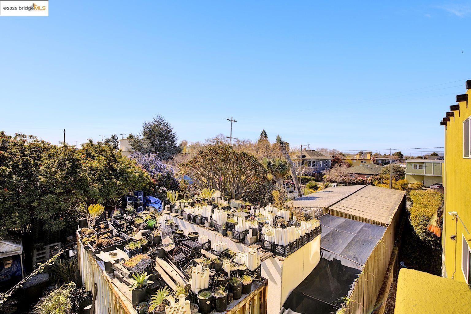 Detail Gallery Image 22 of 26 For 2327 10th St #4,  Berkeley,  CA 94710 - 2 Beds | 1 Baths