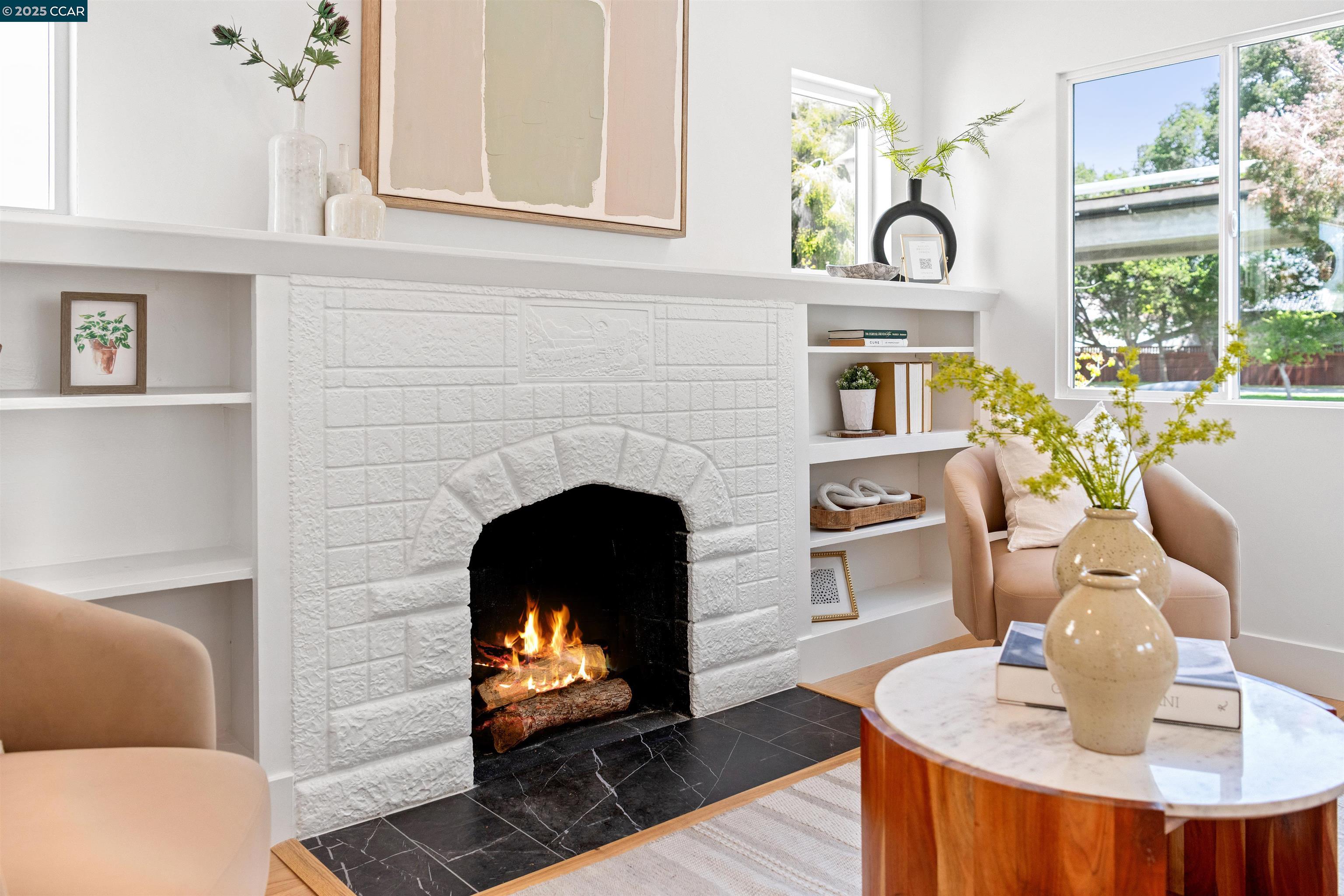 Detail Gallery Image 14 of 44 For 1054 Masonic Ave., Albany,  CA 94706 - 2 Beds | 2 Baths