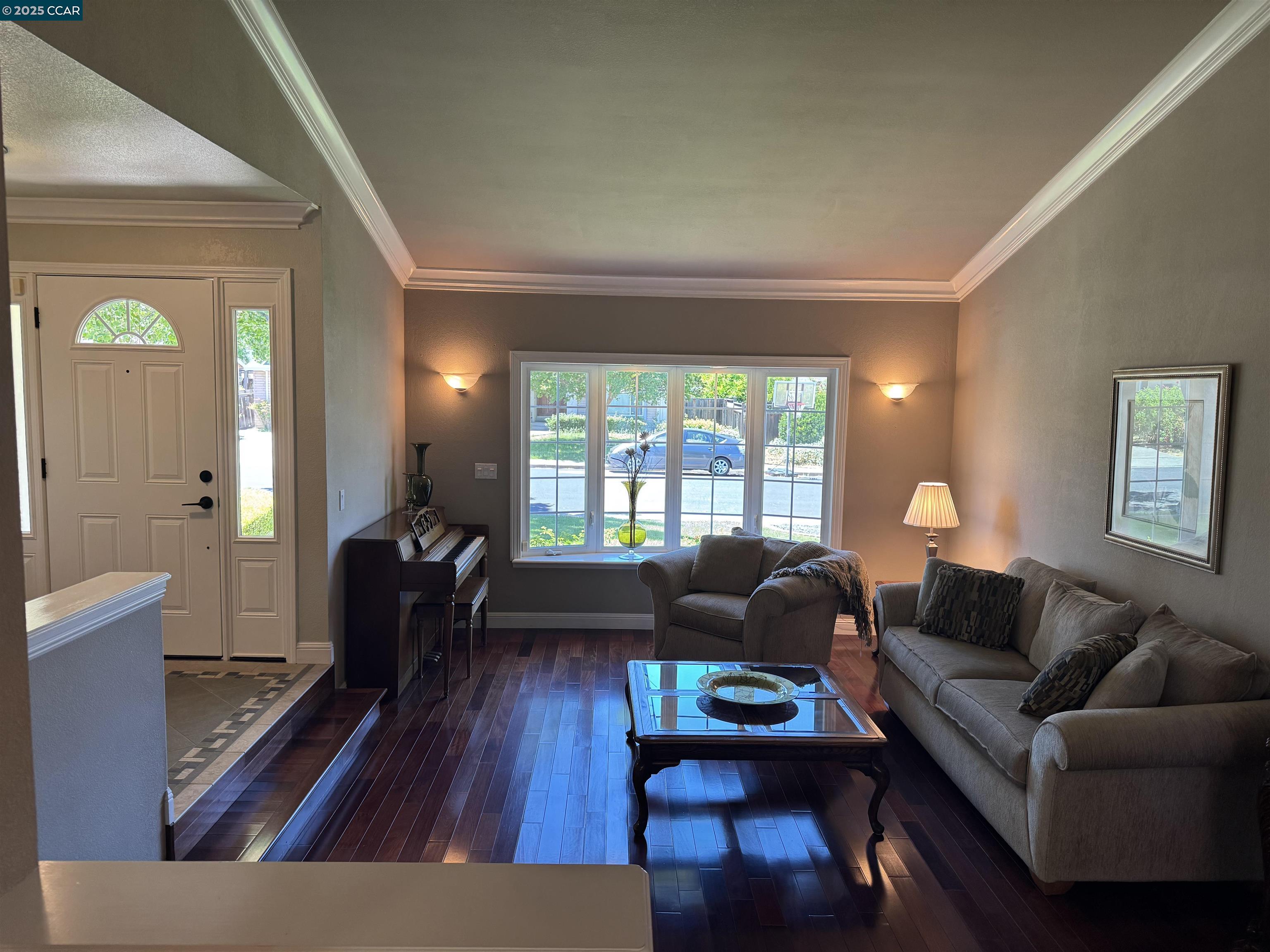 Detail Gallery Image 15 of 59 For 898 Luxury Dr, Concord,  CA 94518 - 4 Beds | 2/1 Baths