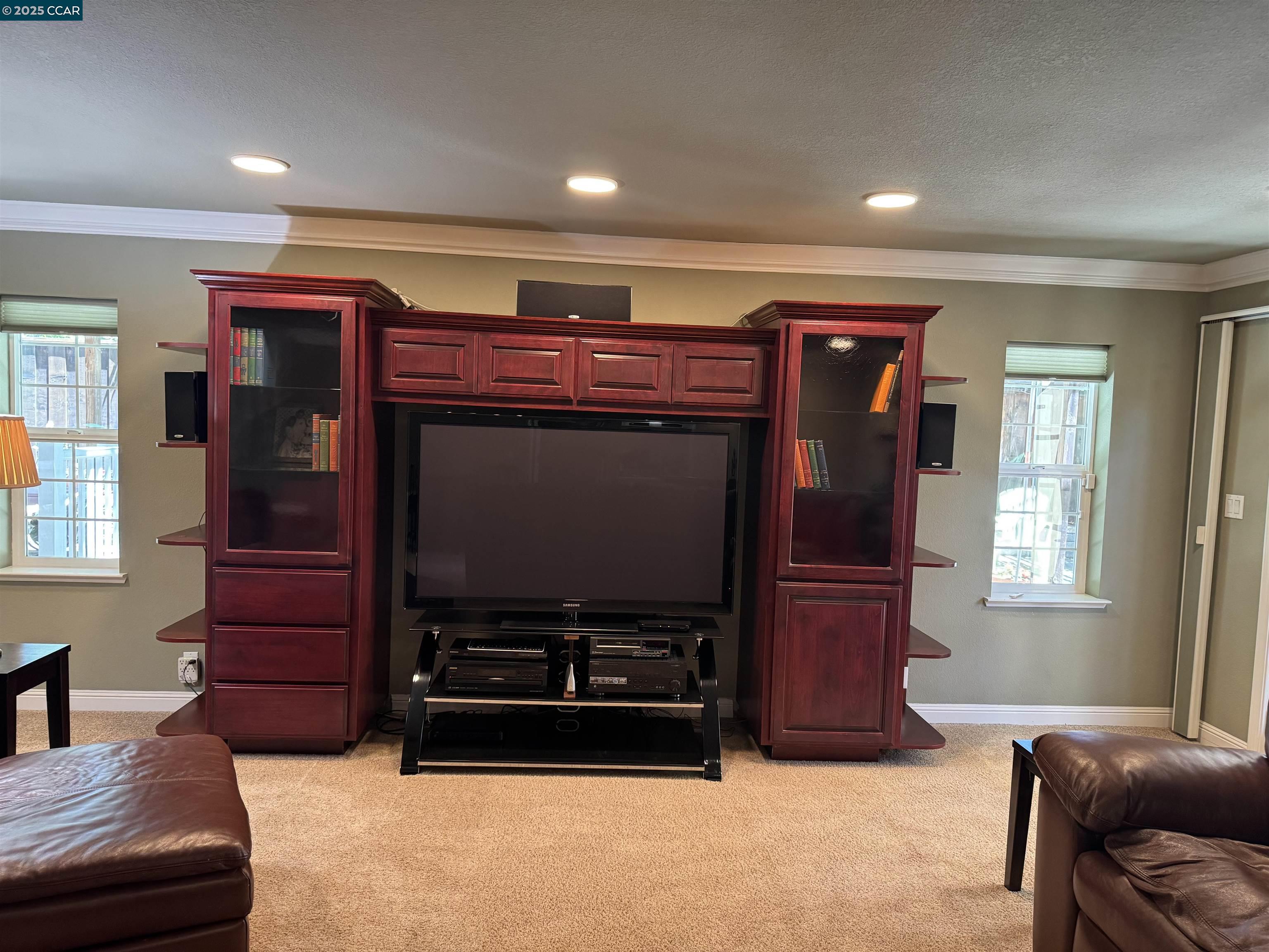 Detail Gallery Image 18 of 59 For 898 Luxury Dr, Concord,  CA 94518 - 4 Beds | 2/1 Baths