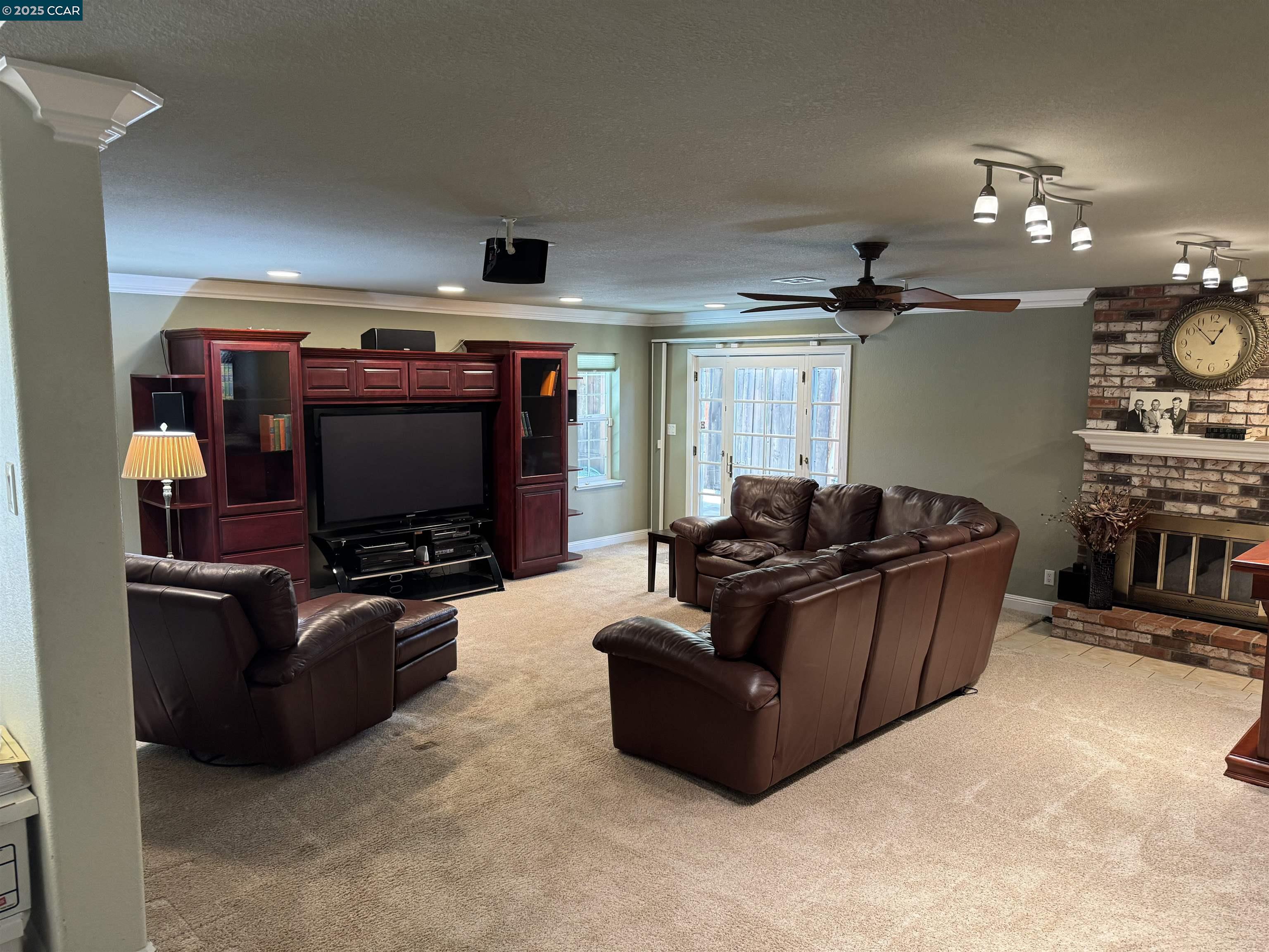 Detail Gallery Image 19 of 59 For 898 Luxury Dr, Concord,  CA 94518 - 4 Beds | 2/1 Baths