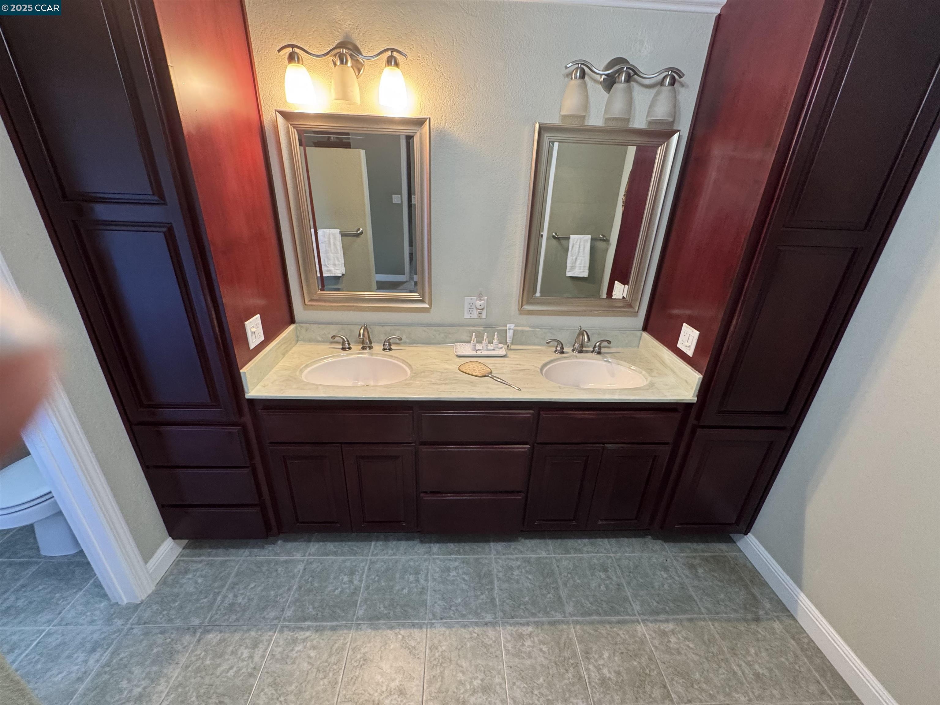 Detail Gallery Image 30 of 59 For 898 Luxury Dr, Concord,  CA 94518 - 4 Beds | 2/1 Baths