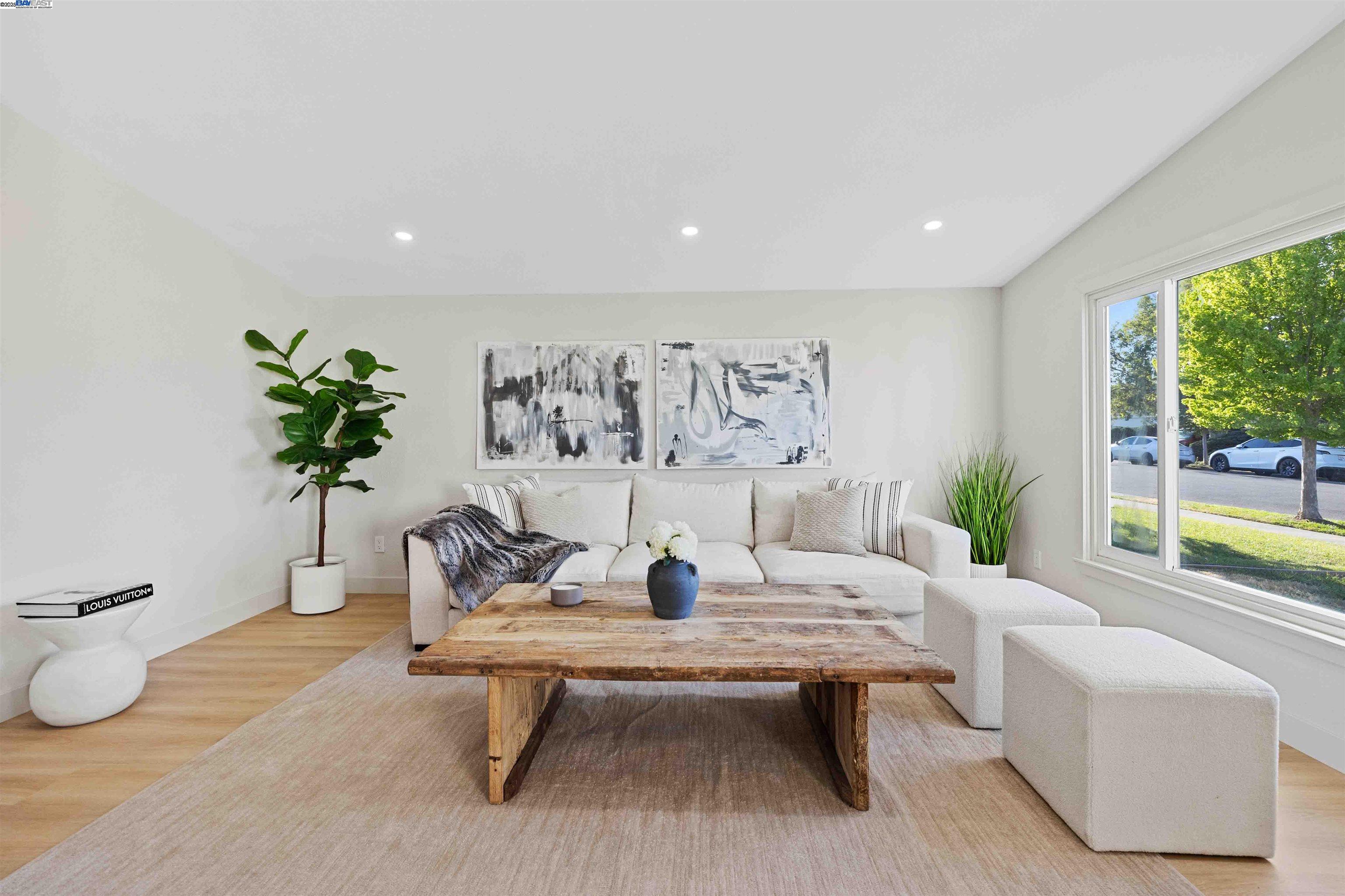 Detail Gallery Image 3 of 22 For 2307 Arthur St, Napa,  CA 94559 - 3 Beds | 1/1 Baths