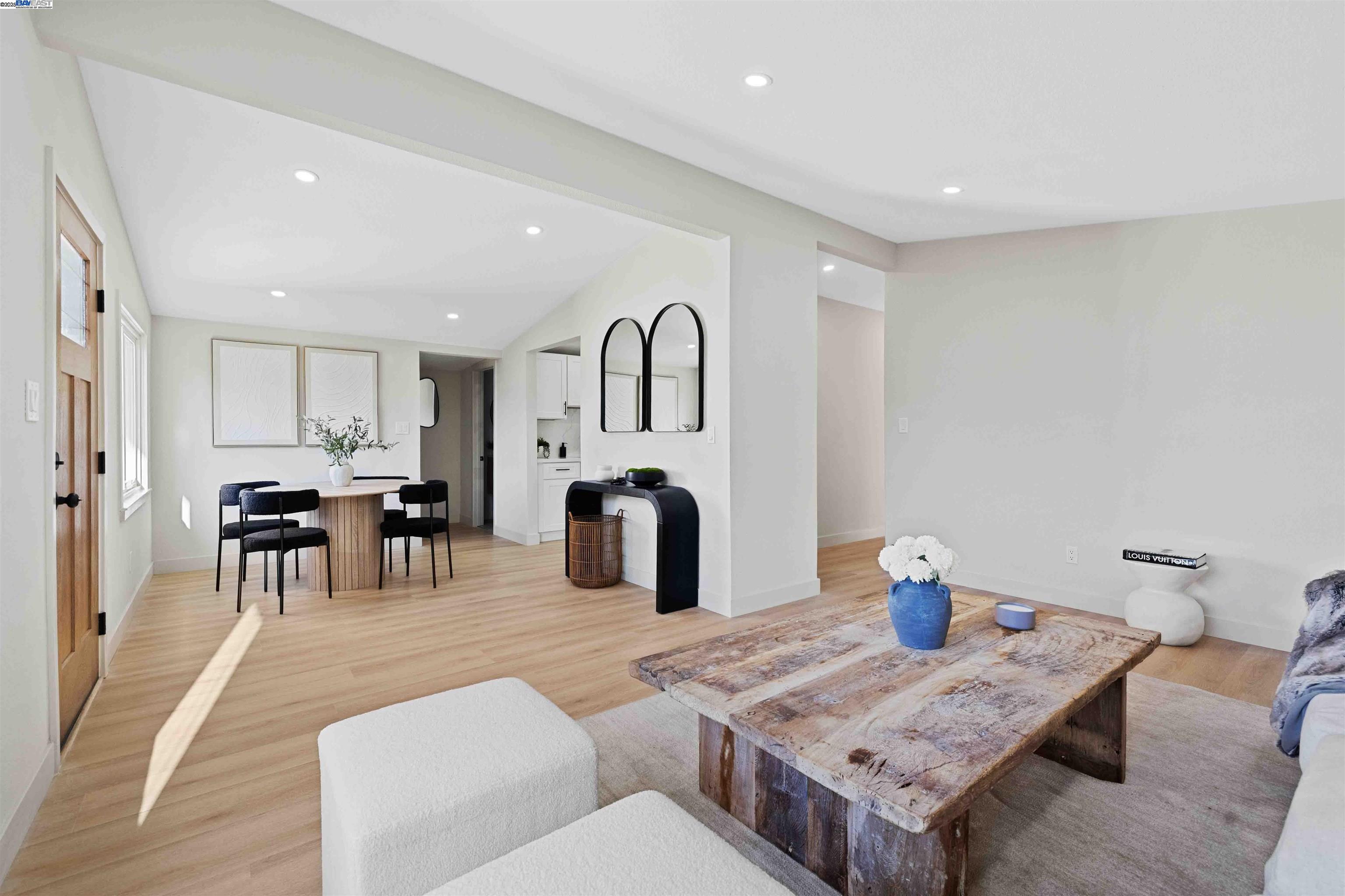Detail Gallery Image 4 of 22 For 2307 Arthur St, Napa,  CA 94559 - 3 Beds | 1/1 Baths