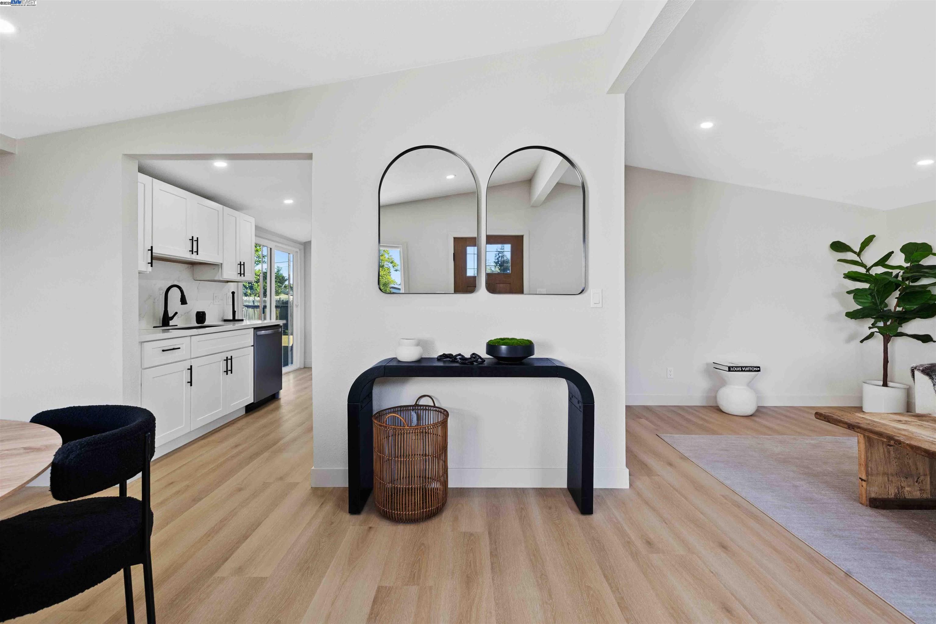 Detail Gallery Image 6 of 22 For 2307 Arthur St, Napa,  CA 94559 - 3 Beds | 1/1 Baths