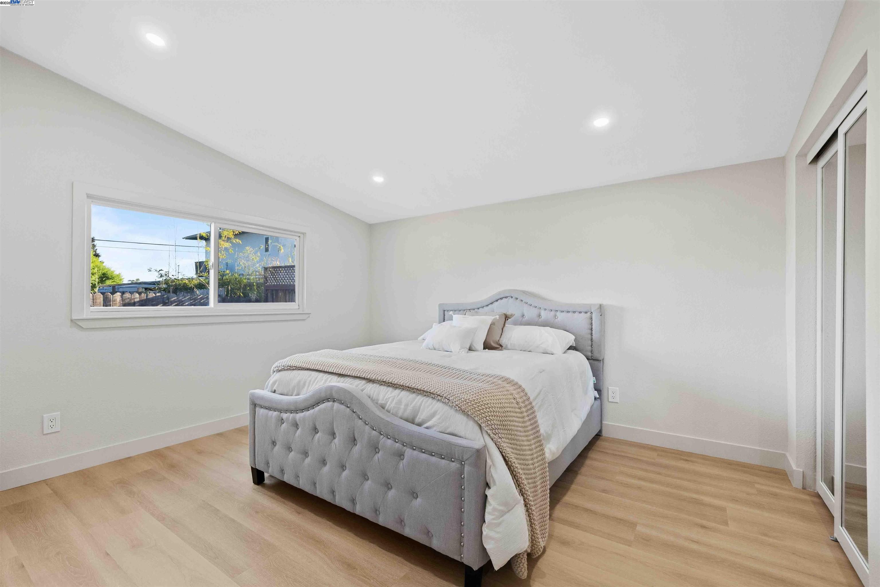 Detail Gallery Image 8 of 22 For 2307 Arthur St, Napa,  CA 94559 - 3 Beds | 1/1 Baths