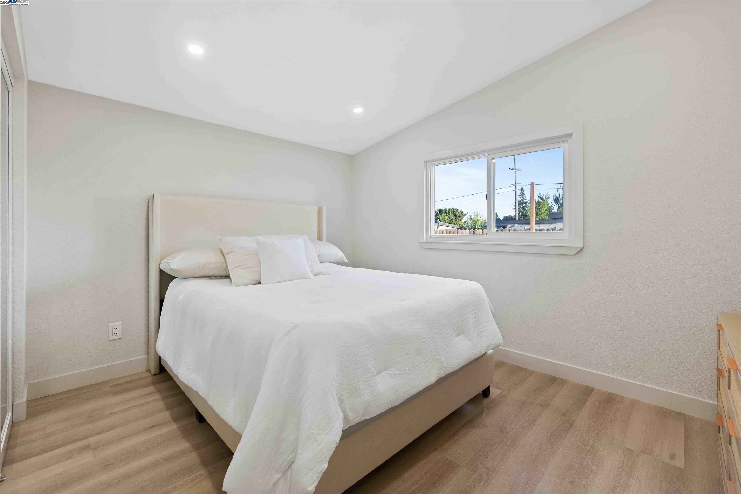 Detail Gallery Image 10 of 22 For 2307 Arthur St, Napa,  CA 94559 - 3 Beds | 1/1 Baths