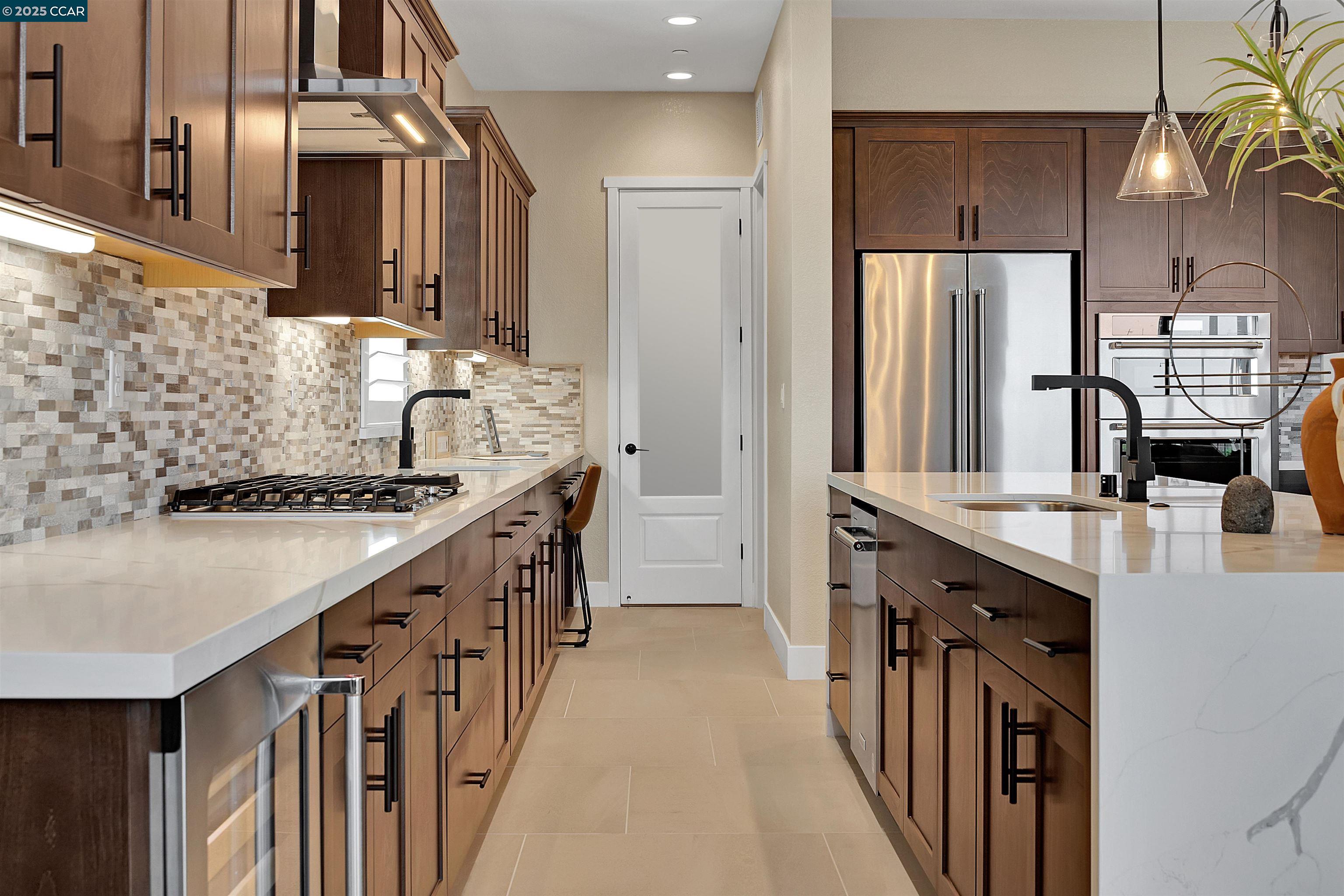 Detail Gallery Image 5 of 16 For 16141 Purdy Ct, Lathrop,  CA 95330 - 3 Beds | 2/1 Baths