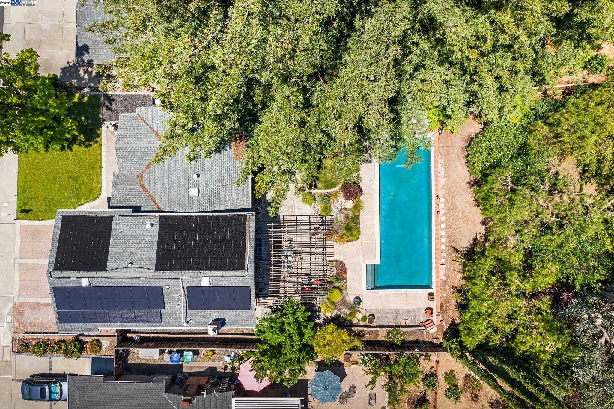 Detail Gallery Image 6 of 52 For 868 Madeira Dr, Pleasanton,  CA 94566 - 4 Beds | 2/1 Baths