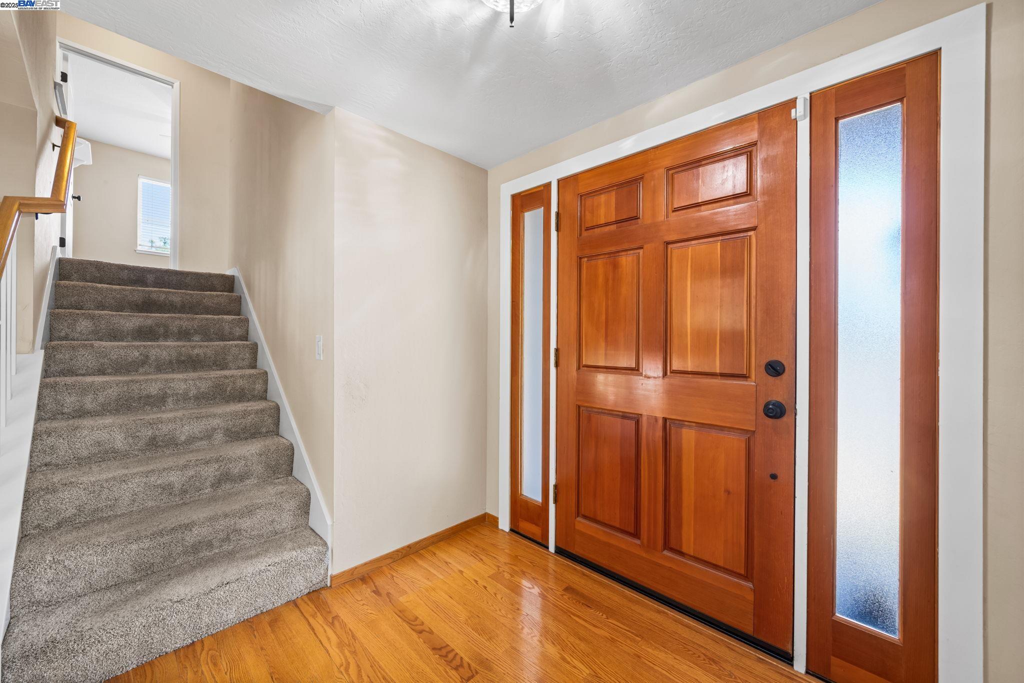 Detail Gallery Image 7 of 52 For 868 Madeira Dr, Pleasanton,  CA 94566 - 4 Beds | 2/1 Baths