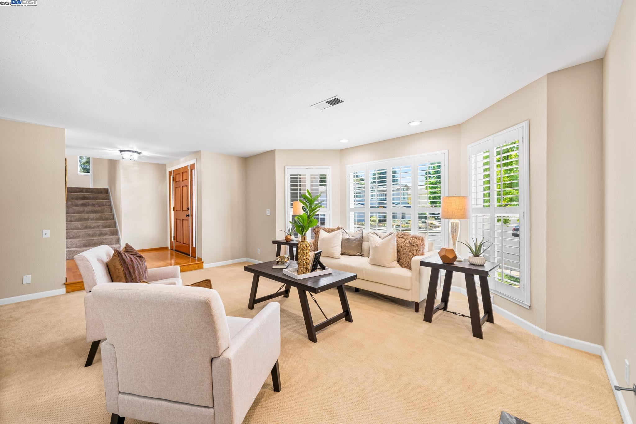 Detail Gallery Image 9 of 52 For 868 Madeira Dr, Pleasanton,  CA 94566 - 4 Beds | 2/1 Baths