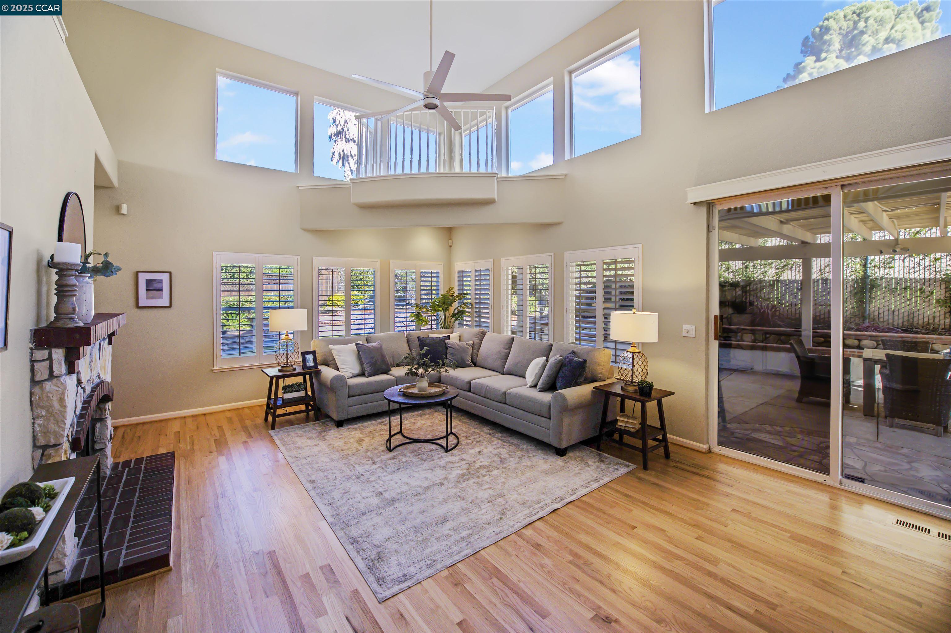 Detail Gallery Image 1 of 37 For 782 Ygnacio Woods Ct, Concord,  CA 94518 - 5 Beds | 3 Baths