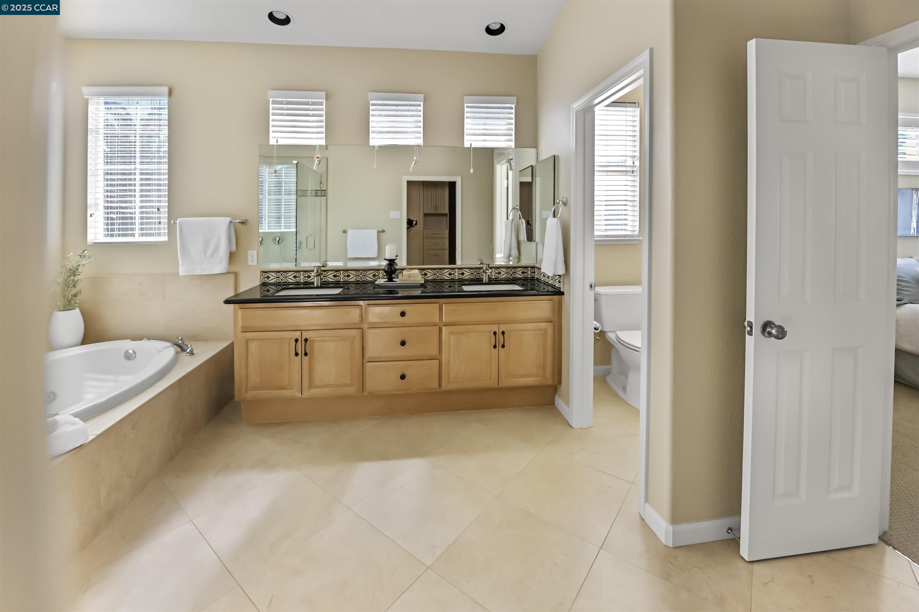Detail Gallery Image 26 of 37 For 782 Ygnacio Woods Ct, Concord,  CA 94518 - 5 Beds | 3 Baths