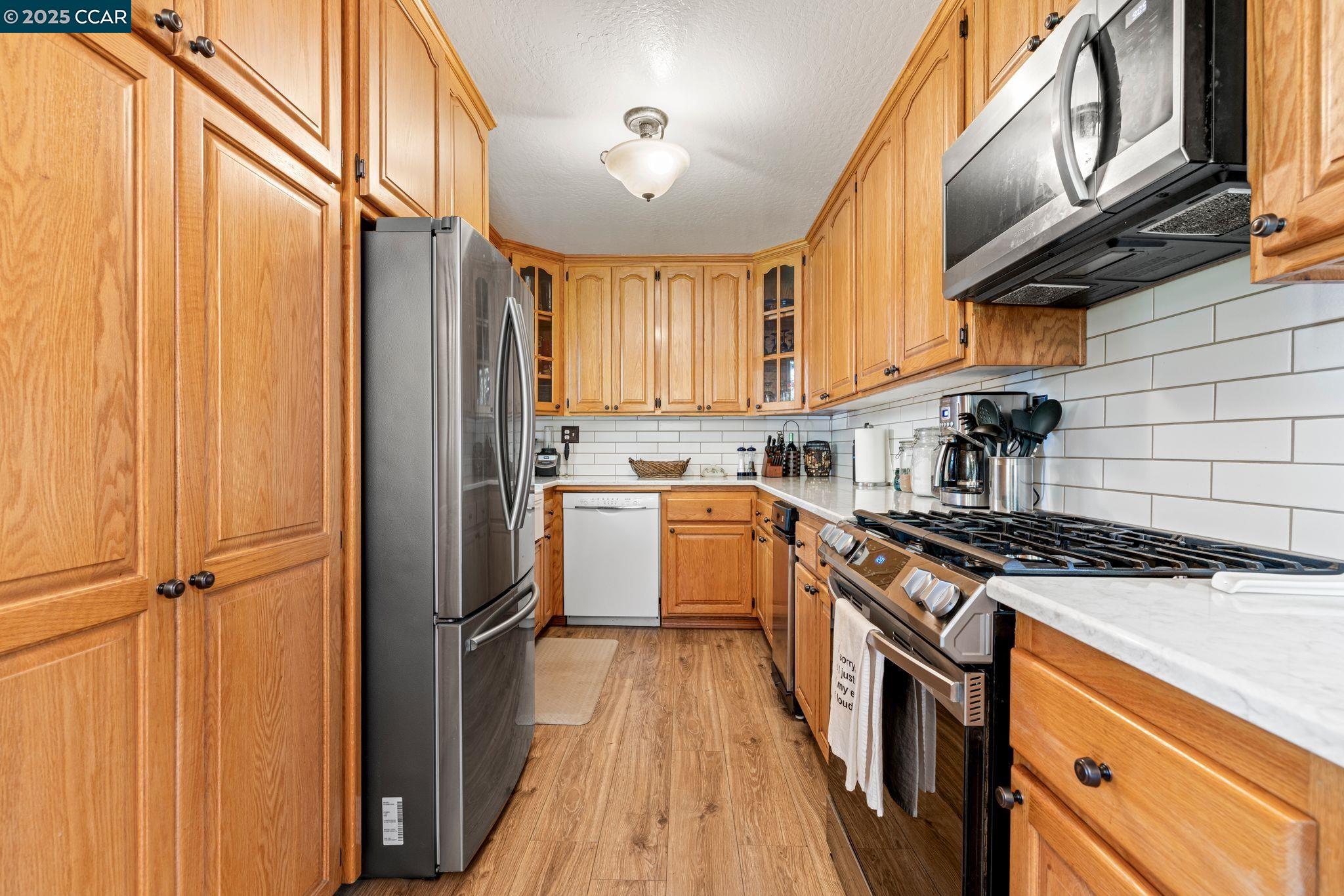 Detail Gallery Image 12 of 53 For 6170 Dog Town Rd, Somerset,  CA 95684 - 3 Beds | 2 Baths