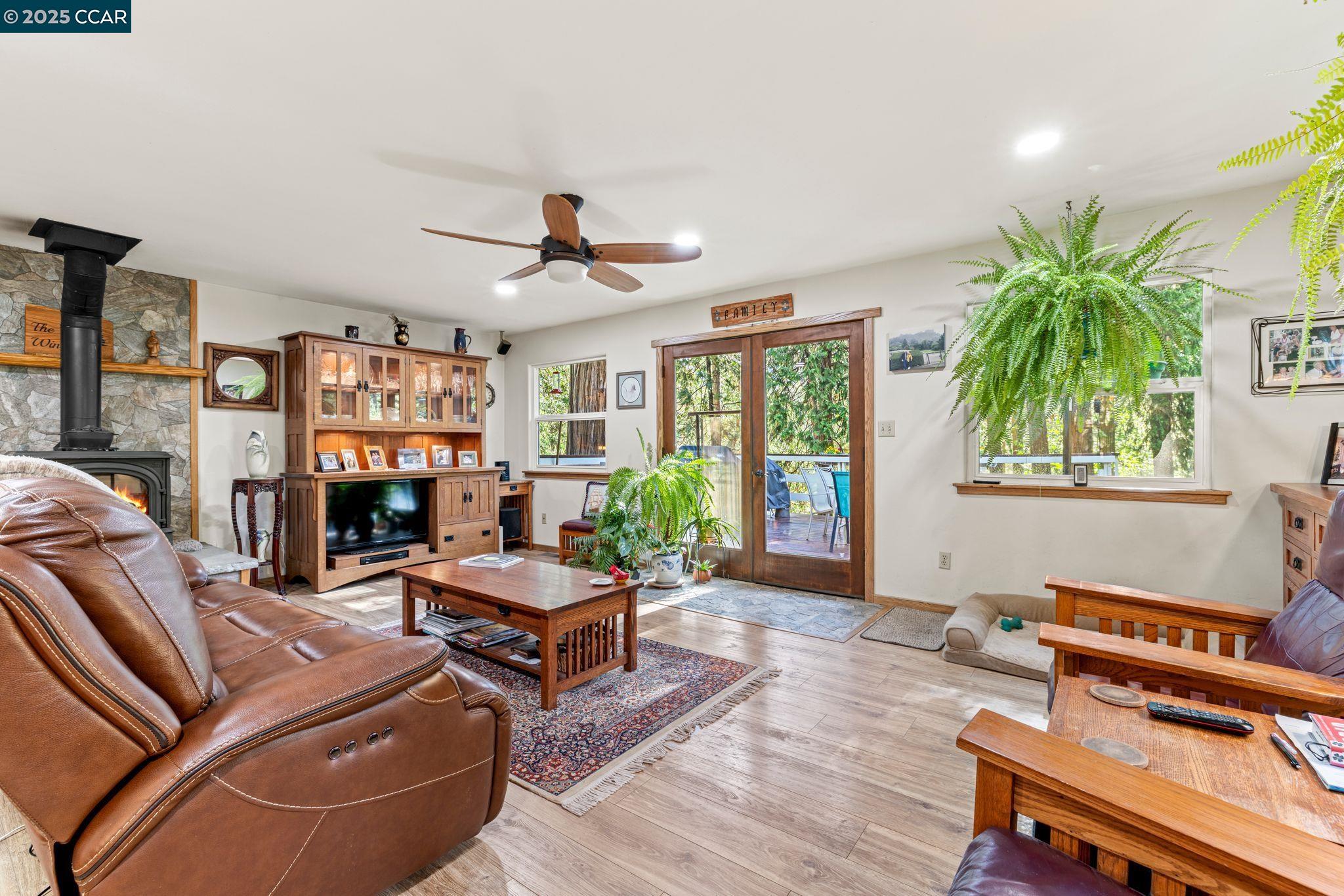 Detail Gallery Image 6 of 53 For 6170 Dog Town Rd, Somerset,  CA 95684 - 3 Beds | 2 Baths